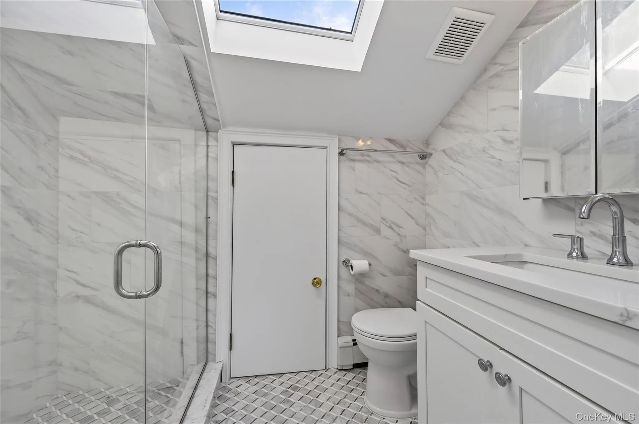 11 Sintsink Drive West, North Hempstead, NY, 1 Bedroom Bedrooms, 3 Rooms Rooms,1 BathroomBathrooms,Residential Lease,For Rent,Sintsink Drive West,0,1063432 11 Sintsink Drive West, North Hempstead, NY, 1 Bedroom Bedrooms, 3 Rooms Rooms,1 BathroomBathrooms,Residential Lease,For Rent,Sintsink Drive West,0,1063432