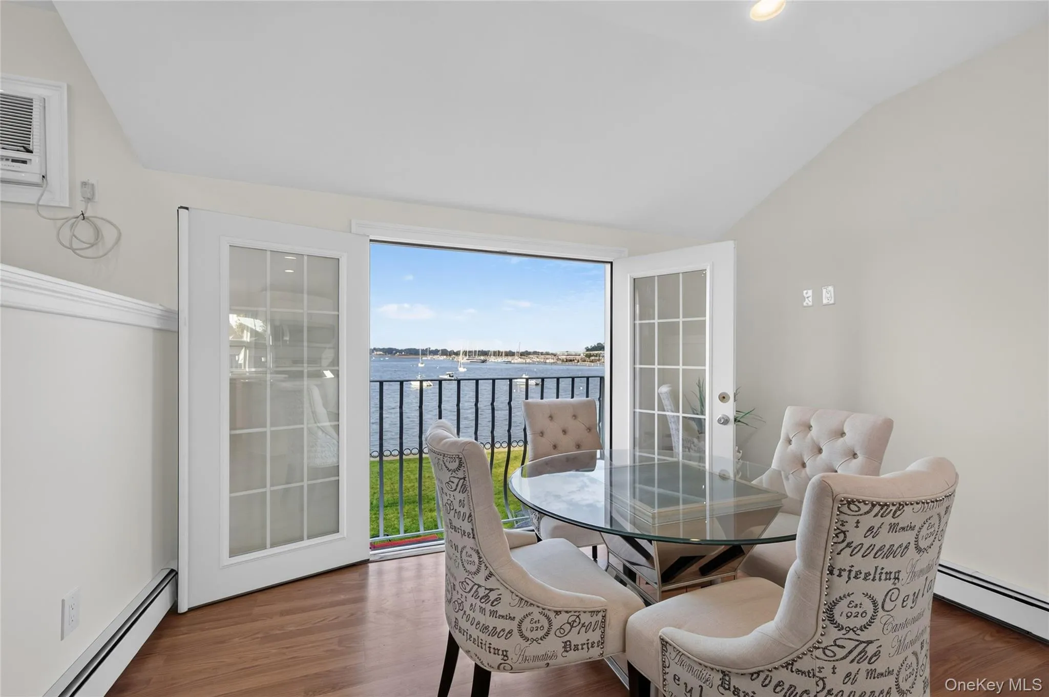 11 Sintsink Drive West, North Hempstead, NY, 1 Bedroom Bedrooms, 3 Rooms Rooms,1 BathroomBathrooms,Residential Lease,For Rent,Sintsink Drive West,0,1063432 11 Sintsink Drive West, North Hempstead, NY, 1 Bedroom Bedrooms, 3 Rooms Rooms,1 BathroomBathrooms,Residential Lease,For Rent,Sintsink Drive West,0,1063432