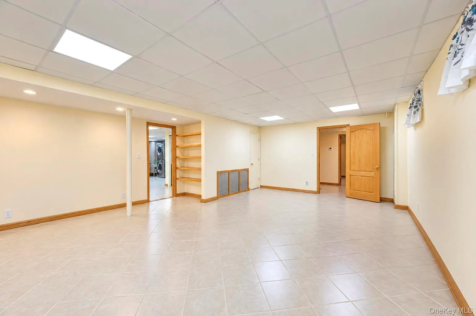 8 Rivers Drive, North Hempstead, NY, 5 Bedrooms Bedrooms, 10 Rooms Rooms,3 BathroomsBathrooms,Residential,For Rent,Rivers,0,1063435 8 Rivers Drive, North Hempstead, NY, 5 Bedrooms Bedrooms, 10 Rooms Rooms,3 BathroomsBathrooms,Residential,For Rent,Rivers,0,1063435