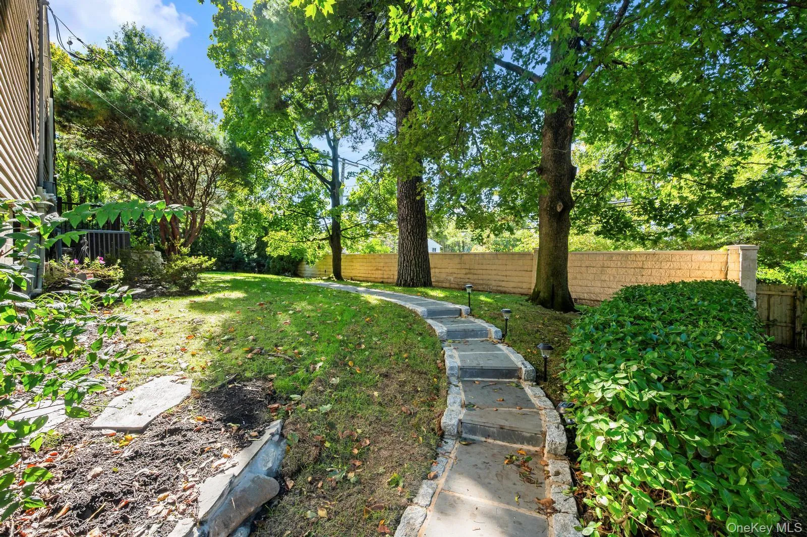 8 Rivers Drive, North Hempstead, NY, 5 Bedrooms Bedrooms, 10 Rooms Rooms,3 BathroomsBathrooms,Residential,For Rent,Rivers,0,1063435 8 Rivers Drive, North Hempstead, NY, 5 Bedrooms Bedrooms, 10 Rooms Rooms,3 BathroomsBathrooms,Residential,For Rent,Rivers,0,1063435