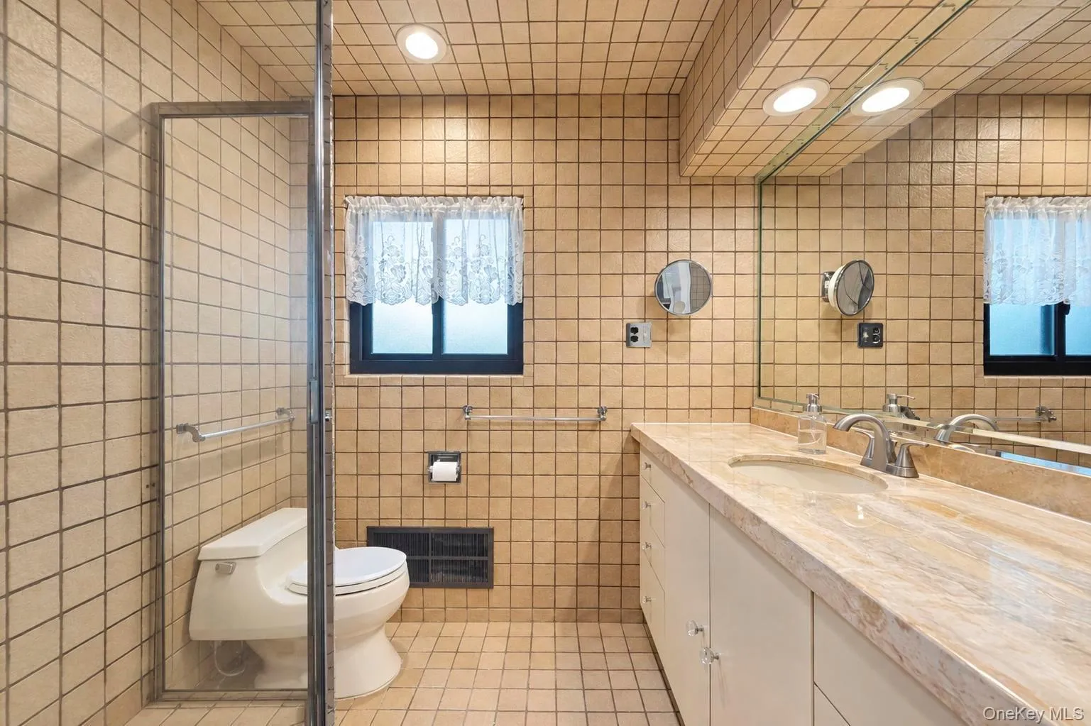 8 Rivers Drive, North Hempstead, NY, 5 Bedrooms Bedrooms, 10 Rooms Rooms,3 BathroomsBathrooms,Residential,For Rent,Rivers,0,1063435 8 Rivers Drive, North Hempstead, NY, 5 Bedrooms Bedrooms, 10 Rooms Rooms,3 BathroomsBathrooms,Residential,For Rent,Rivers,0,1063435