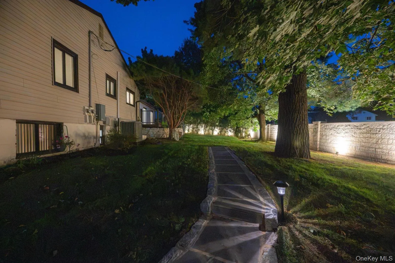 8 Rivers Drive, North Hempstead, NY, 5 Bedrooms Bedrooms, 10 Rooms Rooms,3 BathroomsBathrooms,Residential,For Rent,Rivers,0,1063435 8 Rivers Drive, North Hempstead, NY, 5 Bedrooms Bedrooms, 10 Rooms Rooms,3 BathroomsBathrooms,Residential,For Rent,Rivers,0,1063435