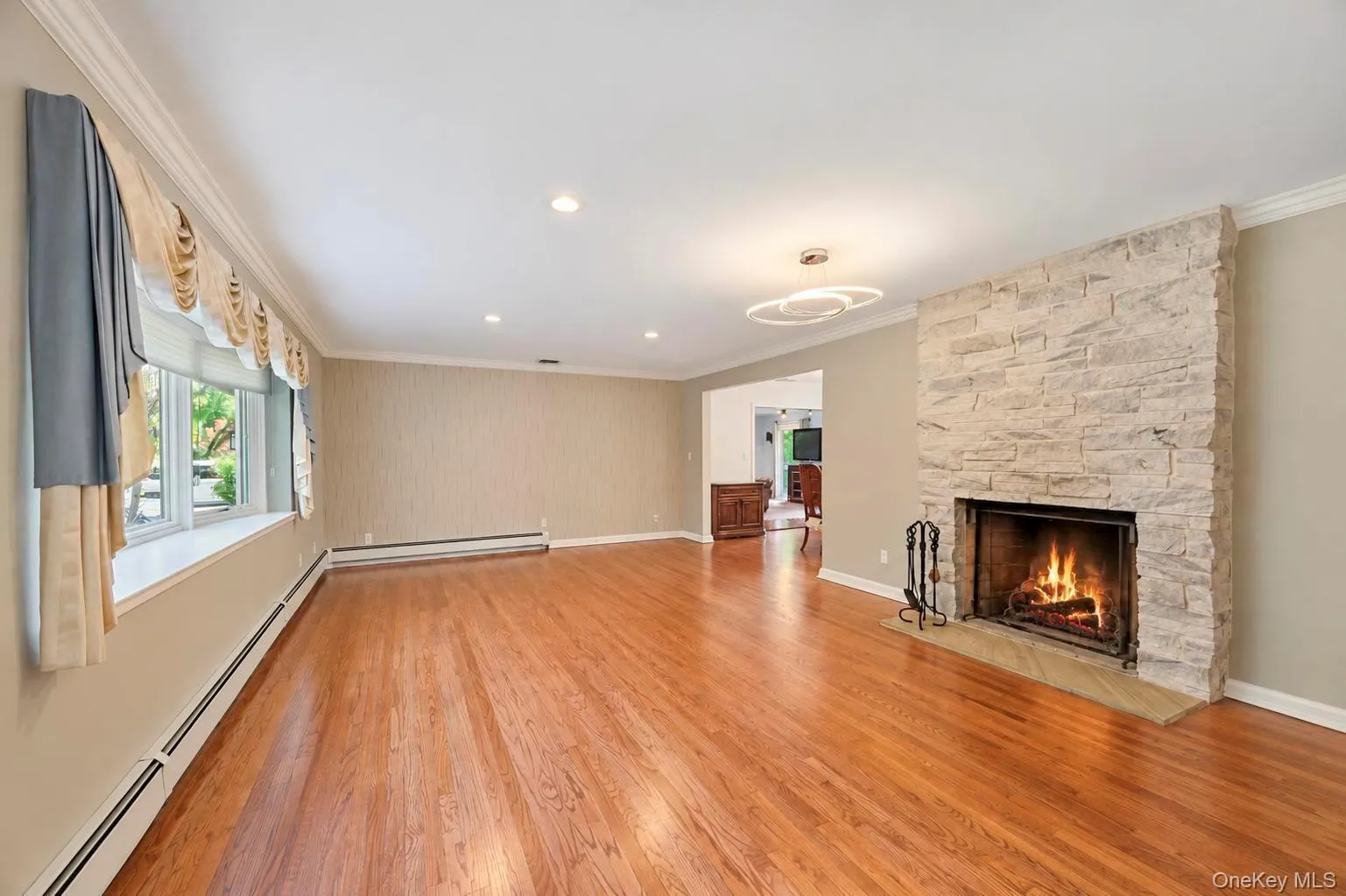 8 Rivers Drive, North Hempstead, NY, 5 Bedrooms Bedrooms, 10 Rooms Rooms,3 BathroomsBathrooms,Residential,For Rent,Rivers,0,1063435 8 Rivers Drive, North Hempstead, NY, 5 Bedrooms Bedrooms, 10 Rooms Rooms,3 BathroomsBathrooms,Residential,For Rent,Rivers,0,1063435