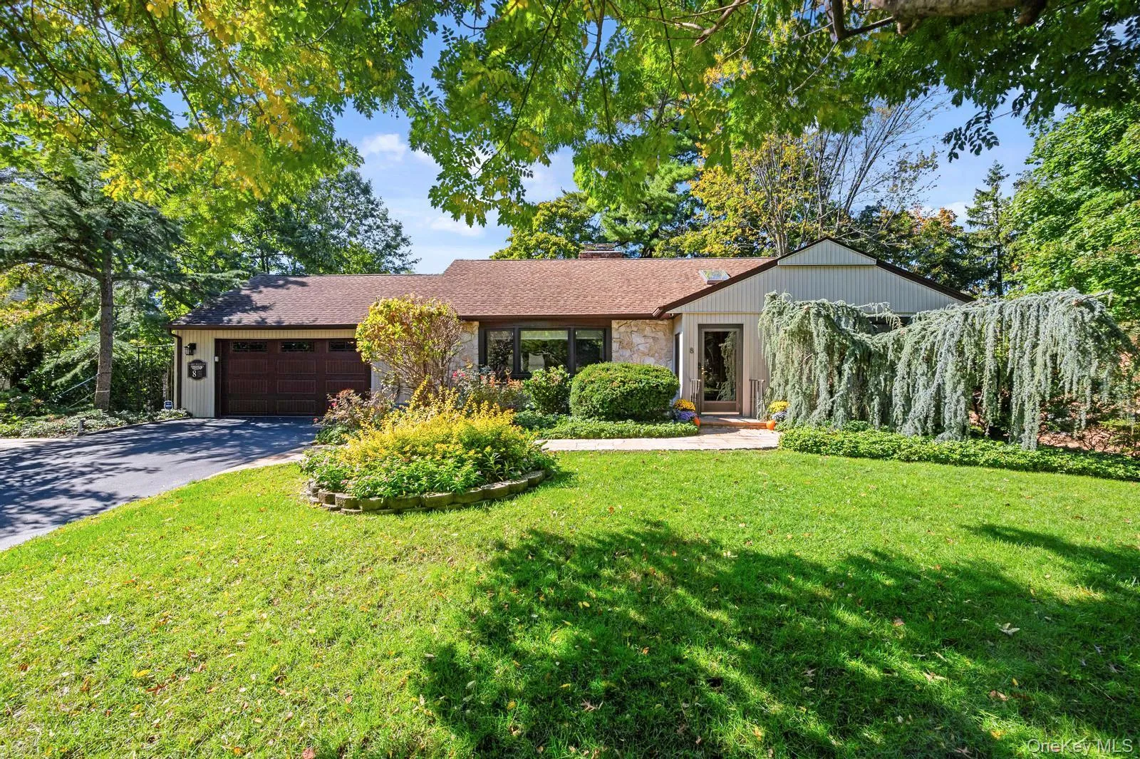 8 Rivers Drive, North Hempstead, NY, 5 Bedrooms Bedrooms, 10 Rooms Rooms,3 BathroomsBathrooms,Residential,For Rent,Rivers,0,1063435 8 Rivers Drive, North Hempstead, NY, 5 Bedrooms Bedrooms, 10 Rooms Rooms,3 BathroomsBathrooms,Residential,For Rent,Rivers,0,1063435