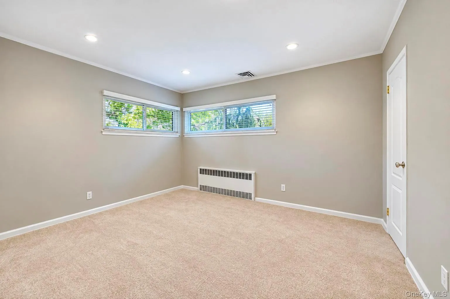 8 Rivers Drive, North Hempstead, NY, 5 Bedrooms Bedrooms, 10 Rooms Rooms,3 BathroomsBathrooms,Residential,For Rent,Rivers,0,1063435 8 Rivers Drive, North Hempstead, NY, 5 Bedrooms Bedrooms, 10 Rooms Rooms,3 BathroomsBathrooms,Residential,For Rent,Rivers,0,1063435