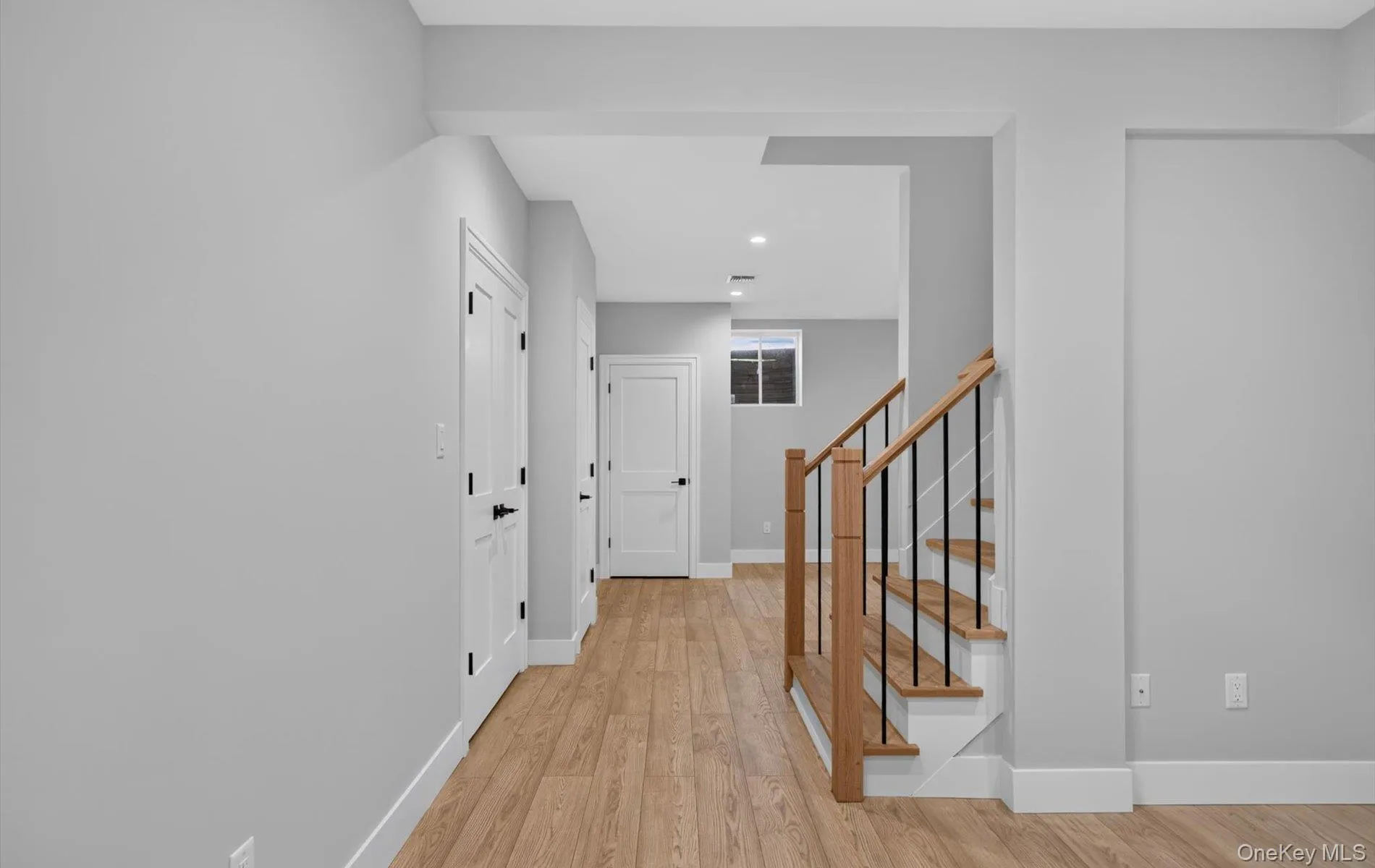 170 San Juan Avenue, North Hempstead, NY, 4 Bedrooms Bedrooms, 10 Rooms Rooms,5 BathroomsBathrooms,Residential,For Rent,San Juan,0,1063436 170 San Juan Avenue, North Hempstead, NY, 4 Bedrooms Bedrooms, 10 Rooms Rooms,5 BathroomsBathrooms,Residential,For Rent,San Juan,0,1063436