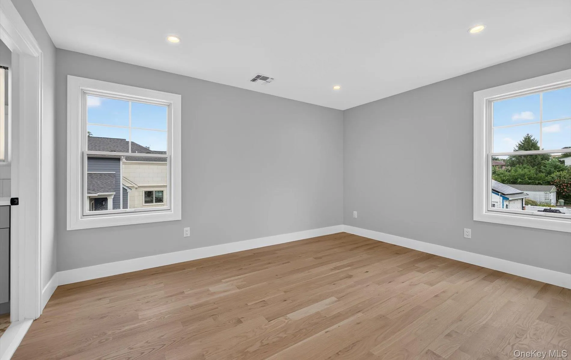 170 San Juan Avenue, North Hempstead, NY, 4 Bedrooms Bedrooms, 10 Rooms Rooms,5 BathroomsBathrooms,Residential,For Rent,San Juan,0,1063436 170 San Juan Avenue, North Hempstead, NY, 4 Bedrooms Bedrooms, 10 Rooms Rooms,5 BathroomsBathrooms,Residential,For Rent,San Juan,0,1063436