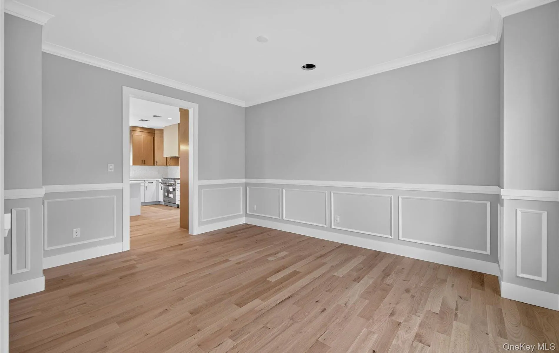 170 San Juan Avenue, North Hempstead, NY, 4 Bedrooms Bedrooms, 10 Rooms Rooms,5 BathroomsBathrooms,Residential,For Rent,San Juan,0,1063436 170 San Juan Avenue, North Hempstead, NY, 4 Bedrooms Bedrooms, 10 Rooms Rooms,5 BathroomsBathrooms,Residential,For Rent,San Juan,0,1063436