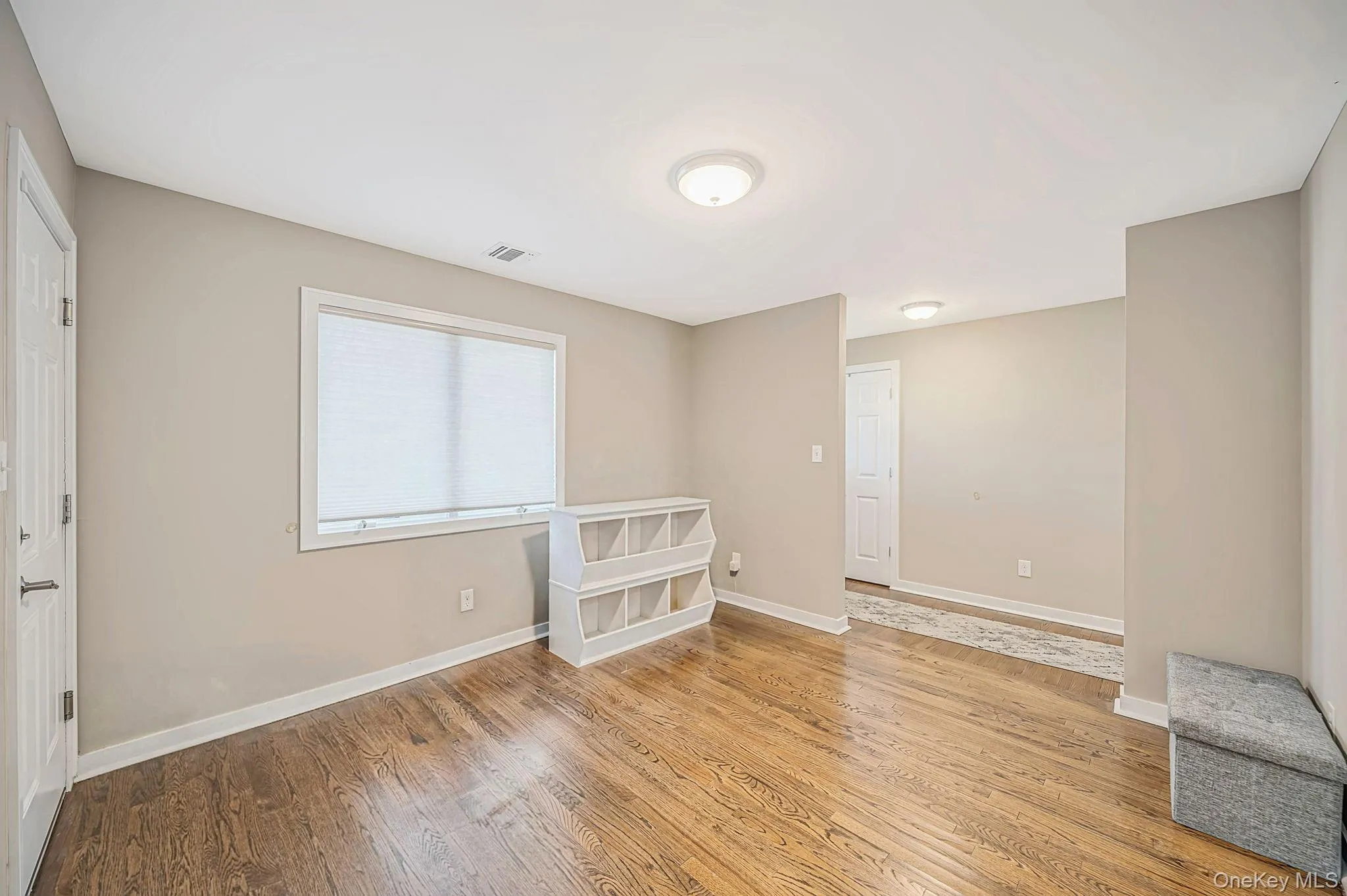354 Seaford Avenue, Oyster Bay, NY, 4 Bedrooms Bedrooms, 7 Rooms Rooms,2 BathroomsBathrooms,Residential,For Rent,Seaford,0,1063438 354 Seaford Avenue, Oyster Bay, NY, 4 Bedrooms Bedrooms, 7 Rooms Rooms,2 BathroomsBathrooms,Residential,For Rent,Seaford,0,1063438