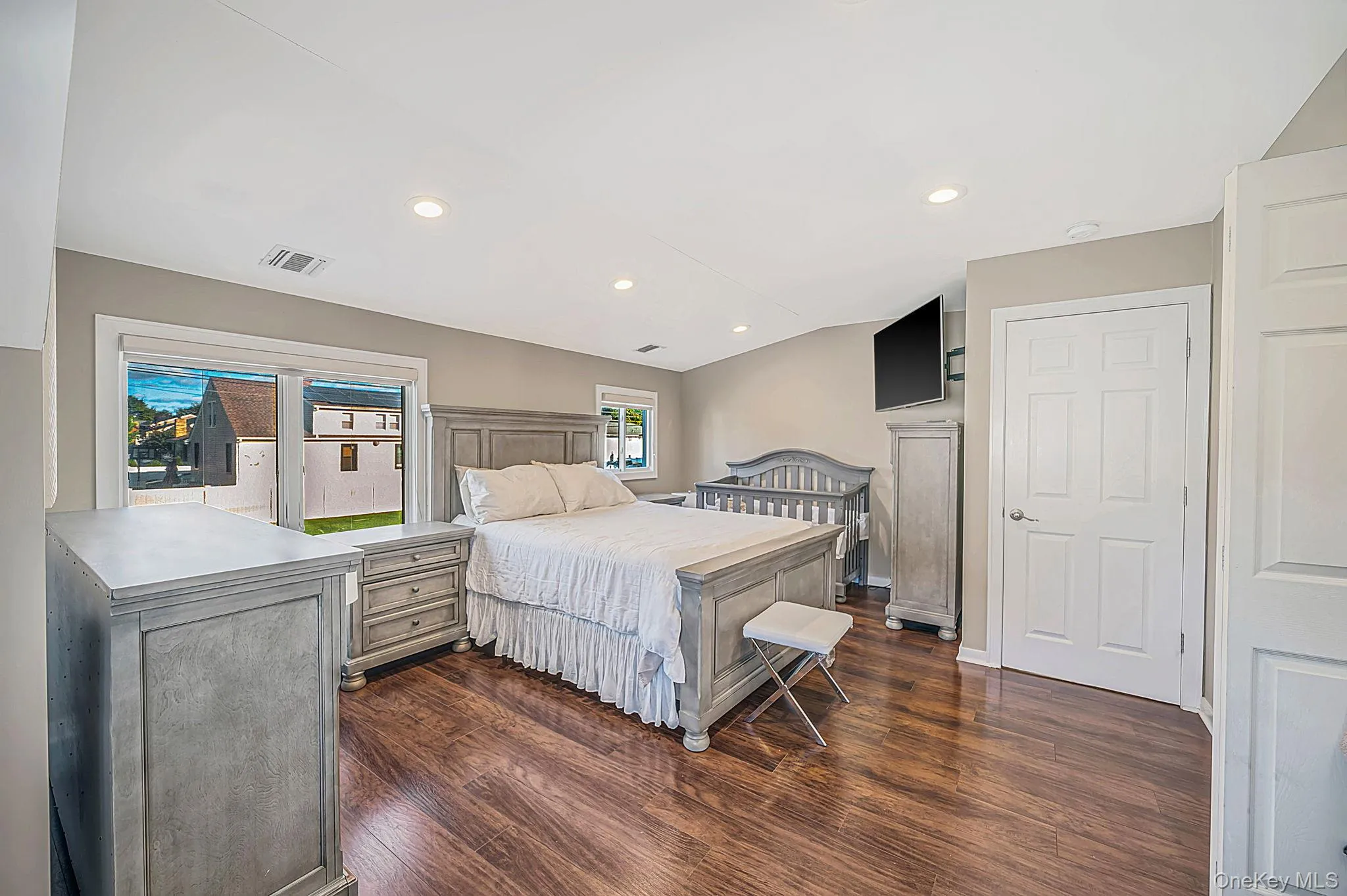 354 Seaford Avenue, Oyster Bay, NY, 4 Bedrooms Bedrooms, 7 Rooms Rooms,2 BathroomsBathrooms,Residential,For Rent,Seaford,0,1063438 354 Seaford Avenue, Oyster Bay, NY, 4 Bedrooms Bedrooms, 7 Rooms Rooms,2 BathroomsBathrooms,Residential,For Rent,Seaford,0,1063438