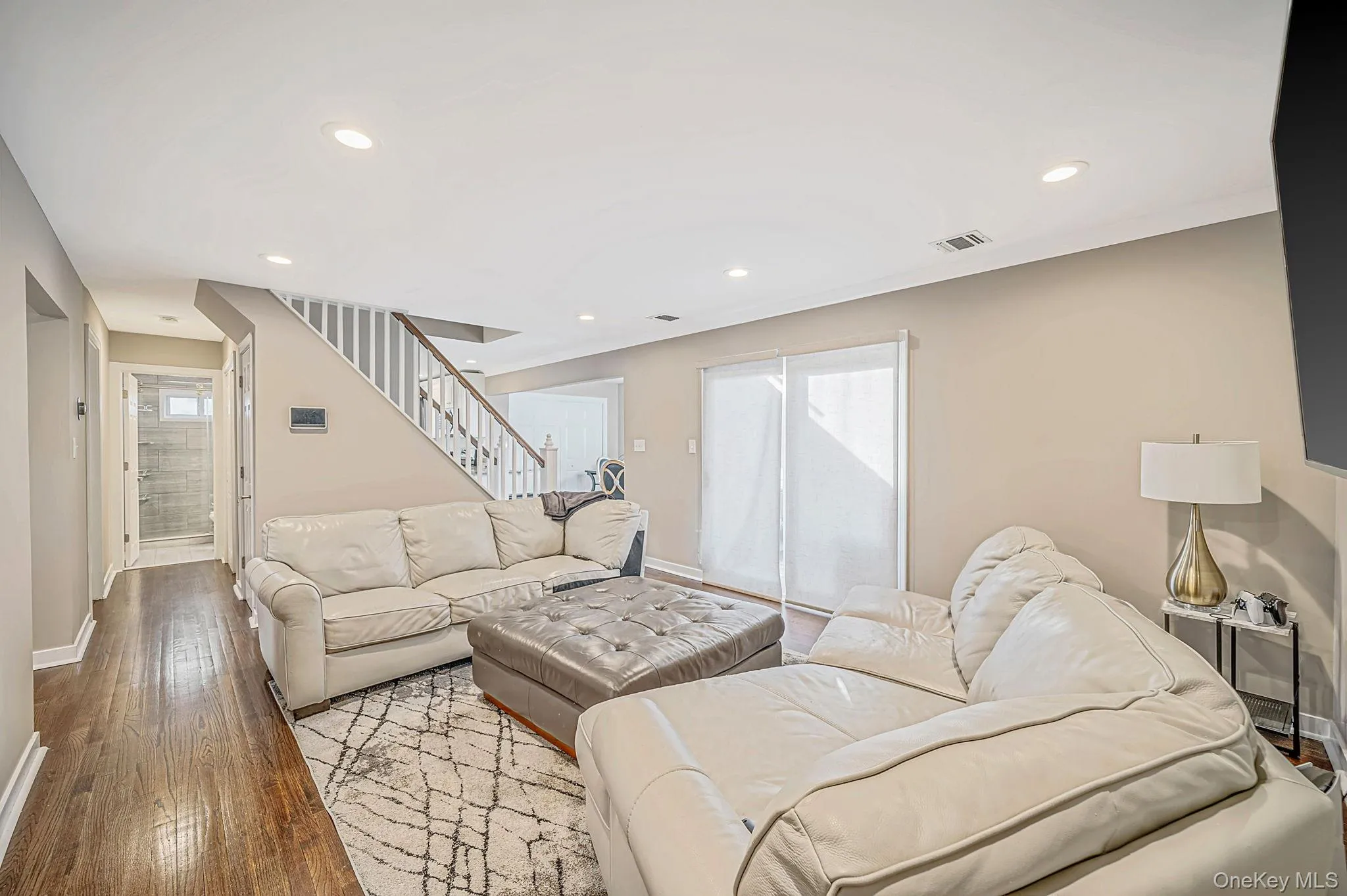 354 Seaford Avenue, Oyster Bay, NY, 4 Bedrooms Bedrooms, 7 Rooms Rooms,2 BathroomsBathrooms,Residential,For Rent,Seaford,0,1063438 354 Seaford Avenue, Oyster Bay, NY, 4 Bedrooms Bedrooms, 7 Rooms Rooms,2 BathroomsBathrooms,Residential,For Rent,Seaford,0,1063438