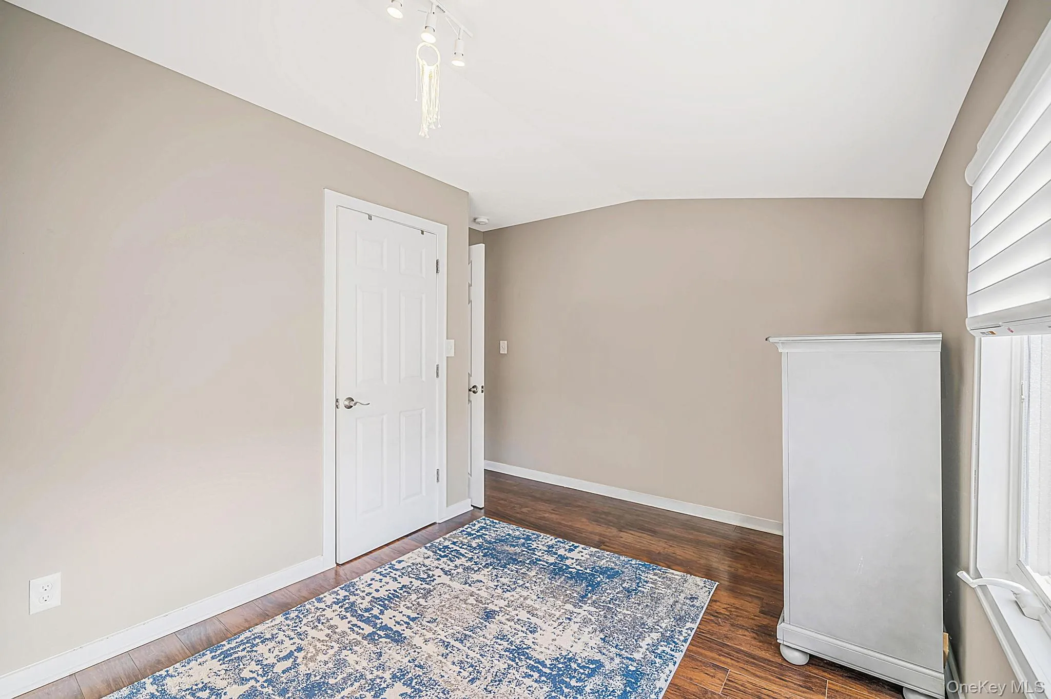 354 Seaford Avenue, Oyster Bay, NY, 4 Bedrooms Bedrooms, 7 Rooms Rooms,2 BathroomsBathrooms,Residential,For Rent,Seaford,0,1063438 354 Seaford Avenue, Oyster Bay, NY, 4 Bedrooms Bedrooms, 7 Rooms Rooms,2 BathroomsBathrooms,Residential,For Rent,Seaford,0,1063438