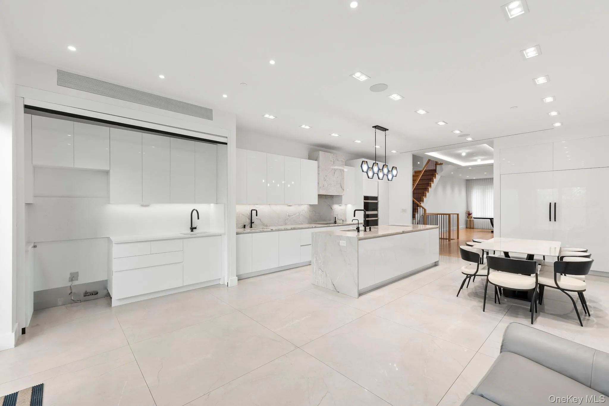 207 Lee Avenue, New York, NY, 5 Bedrooms Bedrooms, 8 Rooms Rooms,3 BathroomsBathrooms,Residential,For Rent,Lee,0,1063446 207 Lee Avenue, New York, NY, 5 Bedrooms Bedrooms, 8 Rooms Rooms,3 BathroomsBathrooms,Residential,For Rent,Lee,0,1063446