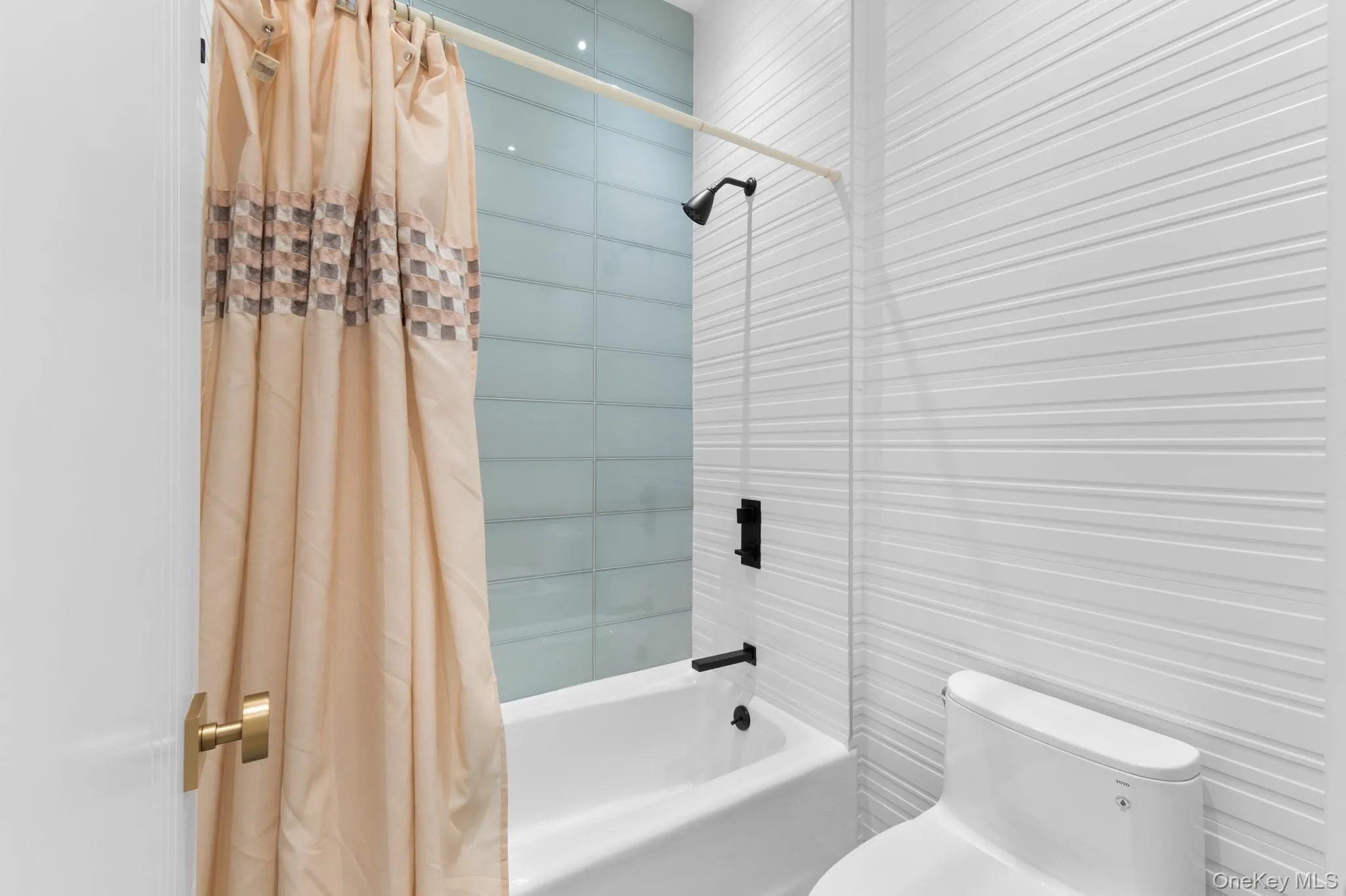 207 Lee Avenue, New York, NY, 5 Bedrooms Bedrooms, 8 Rooms Rooms,3 BathroomsBathrooms,Residential,For Rent,Lee,0,1063446 207 Lee Avenue, New York, NY, 5 Bedrooms Bedrooms, 8 Rooms Rooms,3 BathroomsBathrooms,Residential,For Rent,Lee,0,1063446