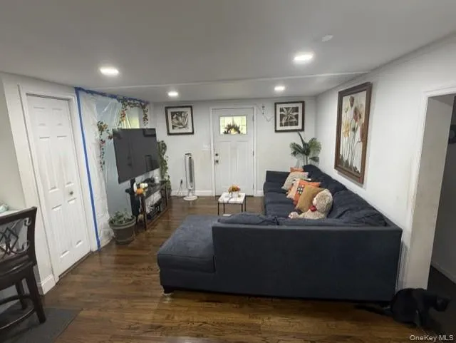 104 Lexington Avenue, Islip, NY, 5 Bedrooms Bedrooms, 9 Rooms Rooms,2 BathroomsBathrooms,Residential,For Rent,Lexington,0,1063452 104 Lexington Avenue, Islip, NY, 5 Bedrooms Bedrooms, 9 Rooms Rooms,2 BathroomsBathrooms,Residential,For Rent,Lexington,0,1063452