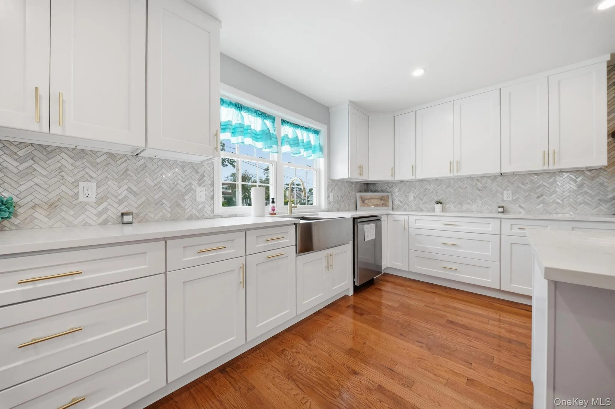 403 Bayview Avenue, Hempstead, NY, 4 Bedrooms Bedrooms, 8 Rooms Rooms,3 BathroomsBathrooms,Residential,For Rent,Bayview,0,1063463 403 Bayview Avenue, Hempstead, NY, 4 Bedrooms Bedrooms, 8 Rooms Rooms,3 BathroomsBathrooms,Residential,For Rent,Bayview,0,1063463