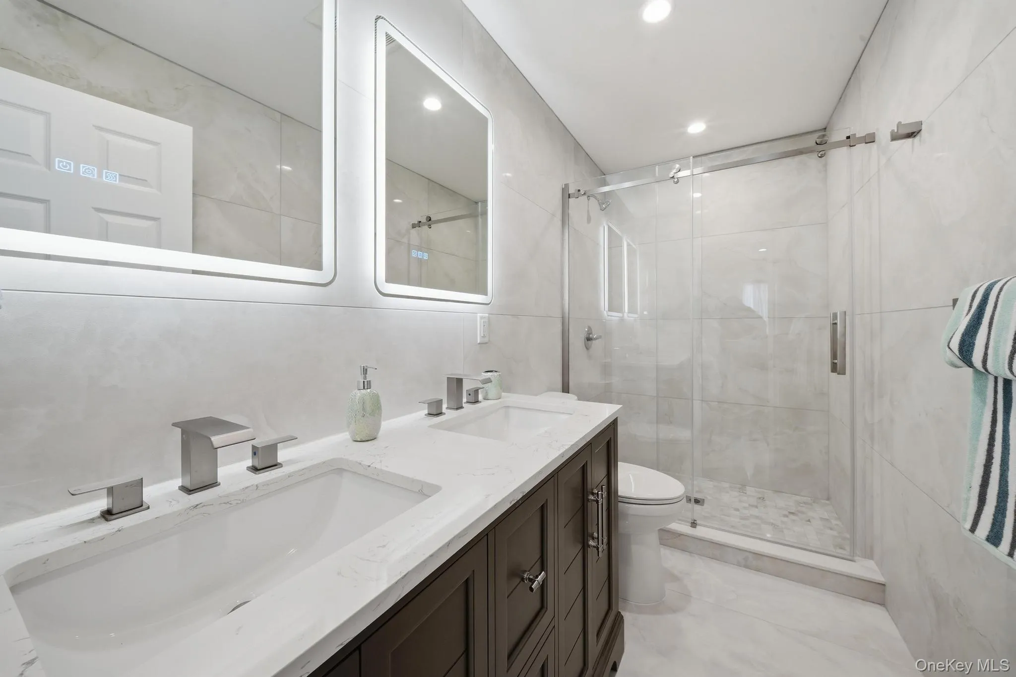 403 Bayview Avenue, Hempstead, NY, 4 Bedrooms Bedrooms, 8 Rooms Rooms,3 BathroomsBathrooms,Residential,For Rent,Bayview,0,1063463 403 Bayview Avenue, Hempstead, NY, 4 Bedrooms Bedrooms, 8 Rooms Rooms,3 BathroomsBathrooms,Residential,For Rent,Bayview,0,1063463