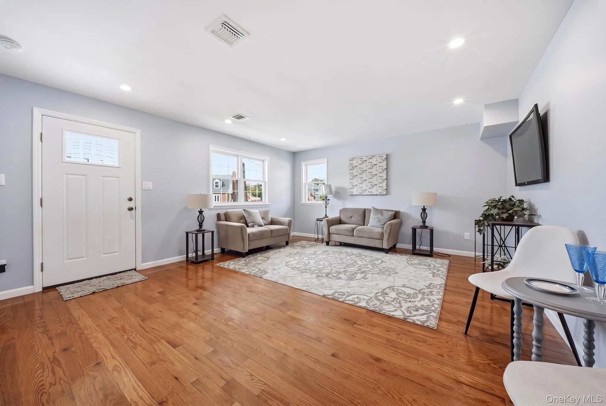 403 Bayview Avenue, Hempstead, NY, 4 Bedrooms Bedrooms, 8 Rooms Rooms,3 BathroomsBathrooms,Residential,For Rent,Bayview,0,1063463 403 Bayview Avenue, Hempstead, NY, 4 Bedrooms Bedrooms, 8 Rooms Rooms,3 BathroomsBathrooms,Residential,For Rent,Bayview,0,1063463