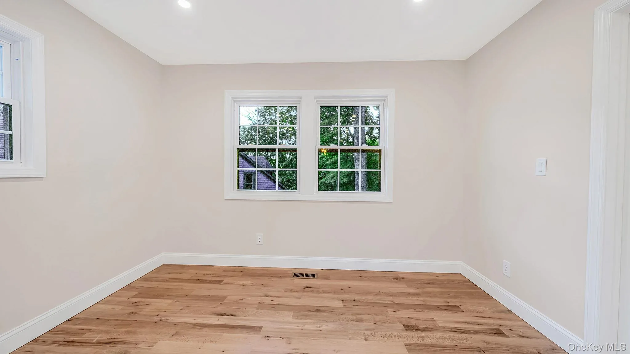 8 Adams Court, Oyster Bay, NY, 3 Bedrooms Bedrooms, 7 Rooms Rooms,3 BathroomsBathrooms,Residential,For Rent,Adams,0,1063470 8 Adams Court, Oyster Bay, NY, 3 Bedrooms Bedrooms, 7 Rooms Rooms,3 BathroomsBathrooms,Residential,For Rent,Adams,0,1063470