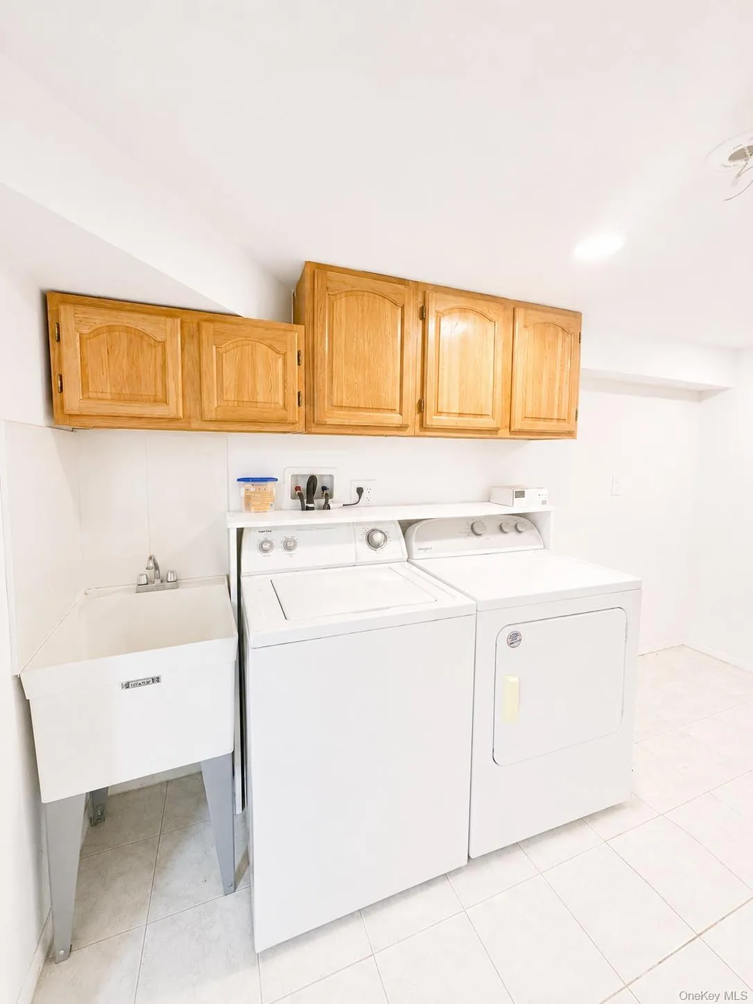 5708 260th Street, New York, NY, 3 Bedrooms Bedrooms, 6 Rooms Rooms,3 BathroomsBathrooms,Residential Lease,For Rent,260th,0,1063473 5708 260th Street, New York, NY, 3 Bedrooms Bedrooms, 6 Rooms Rooms,3 BathroomsBathrooms,Residential Lease,For Rent,260th,0,1063473