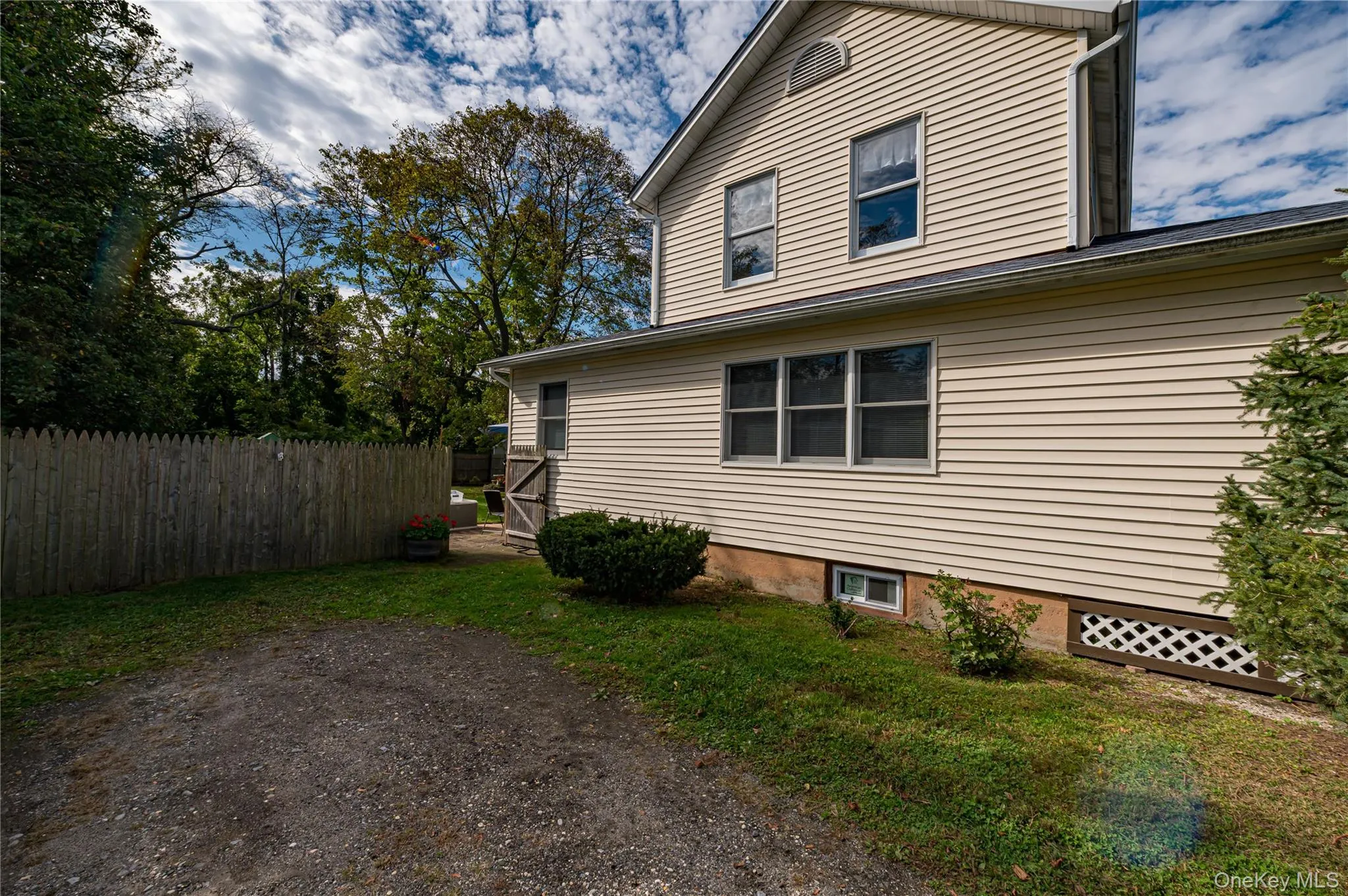 328 Pulaski Road, Smithtown, NY, 3 Bedrooms Bedrooms, 7 Rooms Rooms,1 BathroomBathrooms,Residential,For Rent,Pulaski,0,1063474 328 Pulaski Road, Smithtown, NY, 3 Bedrooms Bedrooms, 7 Rooms Rooms,1 BathroomBathrooms,Residential,For Rent,Pulaski,0,1063474