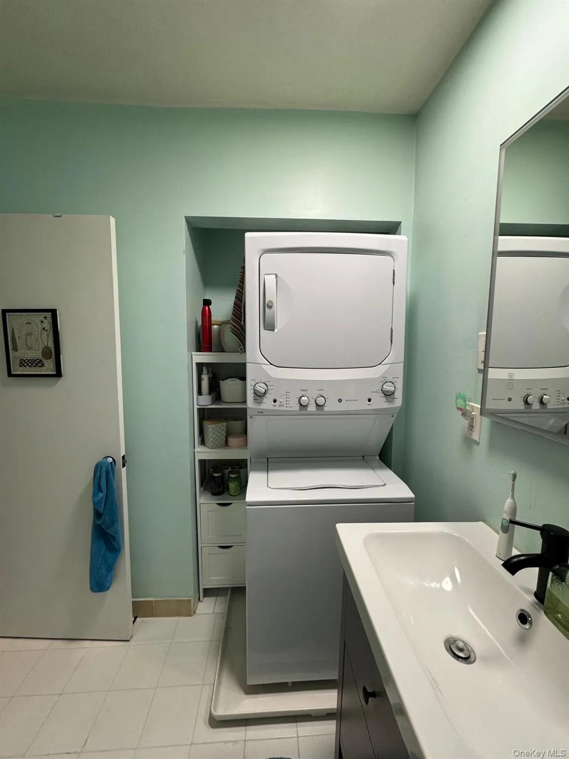 120 Lincoln Avenue, North Hempstead, NY, 2 Bedroom Bedrooms, 3 Room Rooms,1 BathroomBathrooms,Residential Lease,For Rent,Lincoln,0,1063479 120 Lincoln Avenue, North Hempstead, NY, 2 Bedroom Bedrooms, 3 Room Rooms,1 BathroomBathrooms,Residential Lease,For Rent,Lincoln,0,1063479