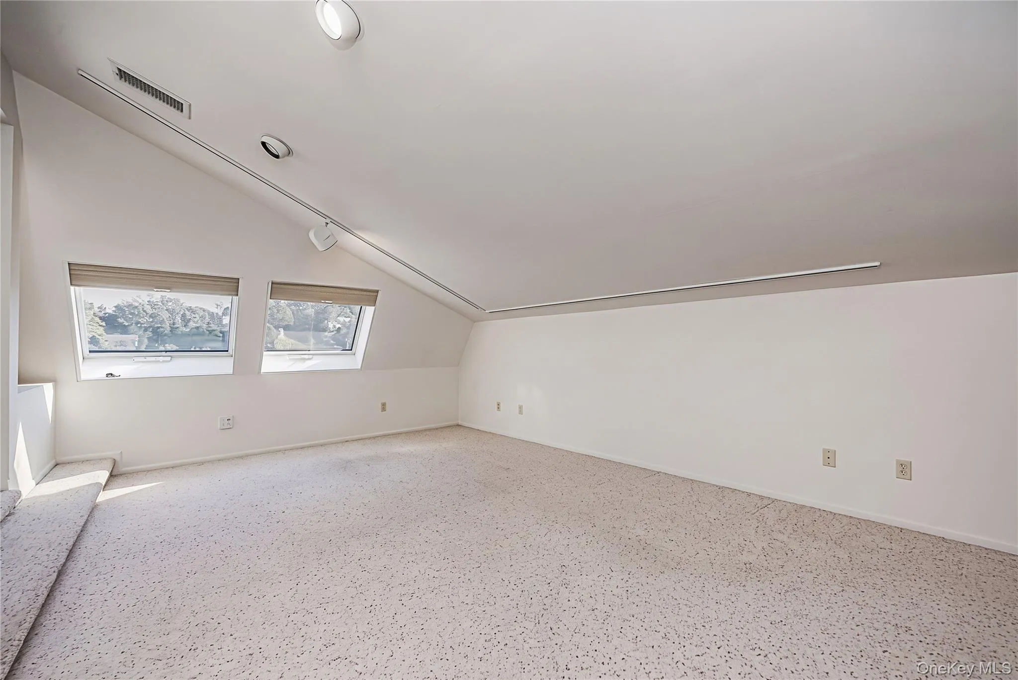 5 Kew Court, Huntington, NY, 3 Bedrooms Bedrooms, 14 Rooms Rooms,2 BathroomsBathrooms,Residential,For Rent,Kew,0,1063488 5 Kew Court, Huntington, NY, 3 Bedrooms Bedrooms, 14 Rooms Rooms,2 BathroomsBathrooms,Residential,For Rent,Kew,0,1063488