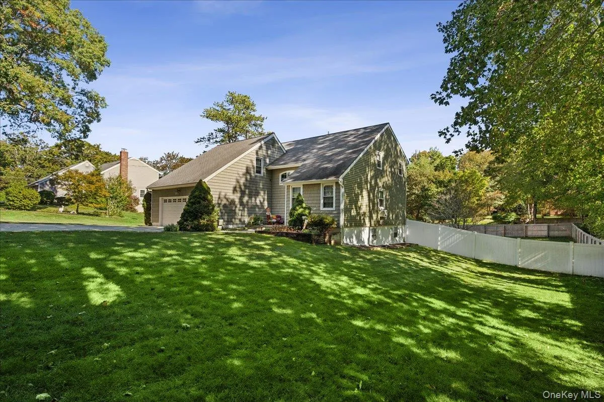 Set on 1/2 Acre of Landscaped Property. Set on 1/2 Acre of Landscaped Property.
