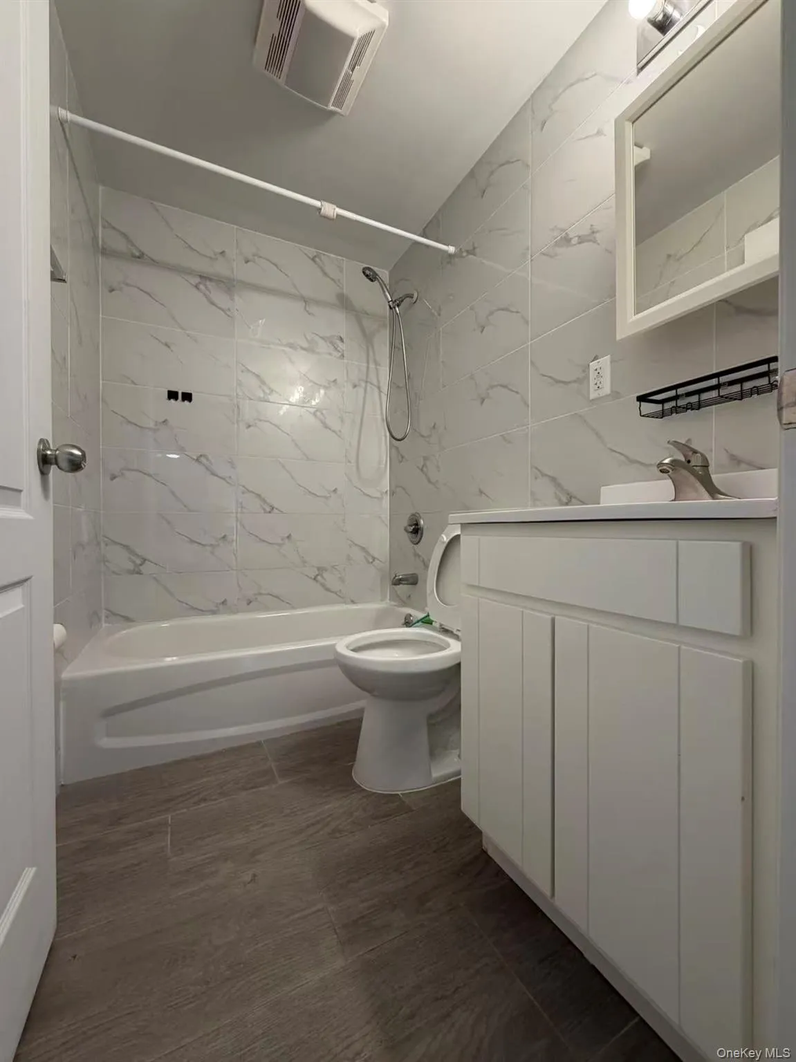 1654 84th Street, New York, NY, 3 Bedrooms Bedrooms, 6 Rooms Rooms,1 BathroomBathrooms,Residential Lease,For Rent,84th,0,1063493 1654 84th Street, New York, NY, 3 Bedrooms Bedrooms, 6 Rooms Rooms,1 BathroomBathrooms,Residential Lease,For Rent,84th,0,1063493