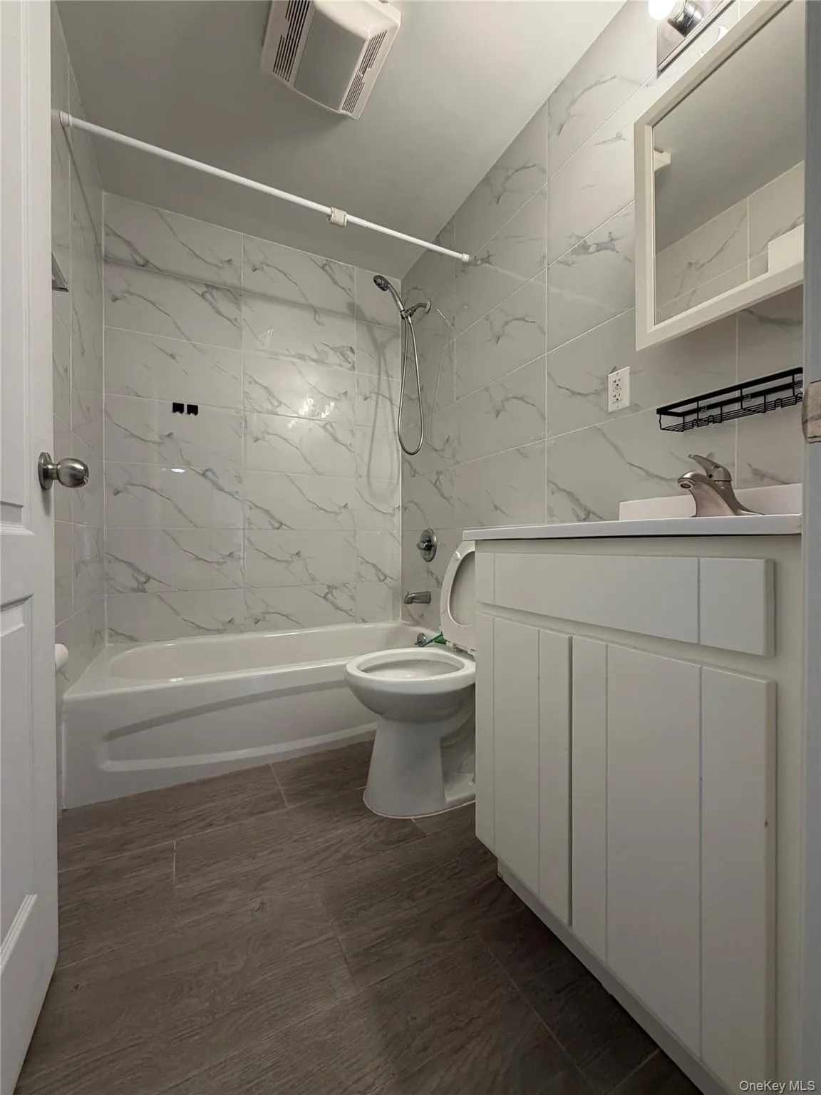 1654 84th Street, New York, NY, 3 Bedrooms Bedrooms, 6 Rooms Rooms,1 BathroomBathrooms,Residential Lease,For Rent,84th,0,1063493 1654 84th Street, New York, NY, 3 Bedrooms Bedrooms, 6 Rooms Rooms,1 BathroomBathrooms,Residential Lease,For Rent,84th,0,1063493