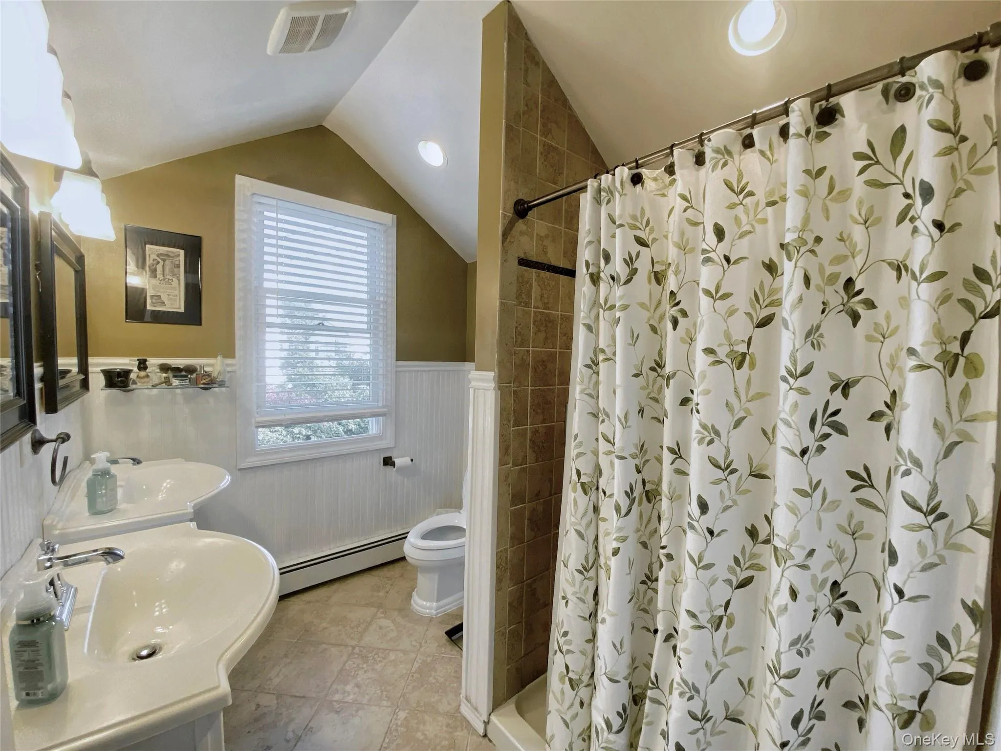 162 Swan Lane, Hempstead, NY, 3 Bedrooms Bedrooms, 6 Rooms Rooms,2 BathroomsBathrooms,Residential,For Rent,Swan,0,1063498 162 Swan Lane, Hempstead, NY, 3 Bedrooms Bedrooms, 6 Rooms Rooms,2 BathroomsBathrooms,Residential,For Rent,Swan,0,1063498