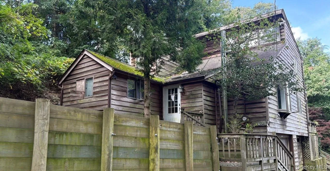 90 Landing Road, Brookhaven, NY, 3 Bedrooms Bedrooms, 5 Rooms Rooms,2 BathroomsBathrooms,Residential,For Rent,Landing,0,1063499 90 Landing Road, Brookhaven, NY, 3 Bedrooms Bedrooms, 5 Rooms Rooms,2 BathroomsBathrooms,Residential,For Rent,Landing,0,1063499