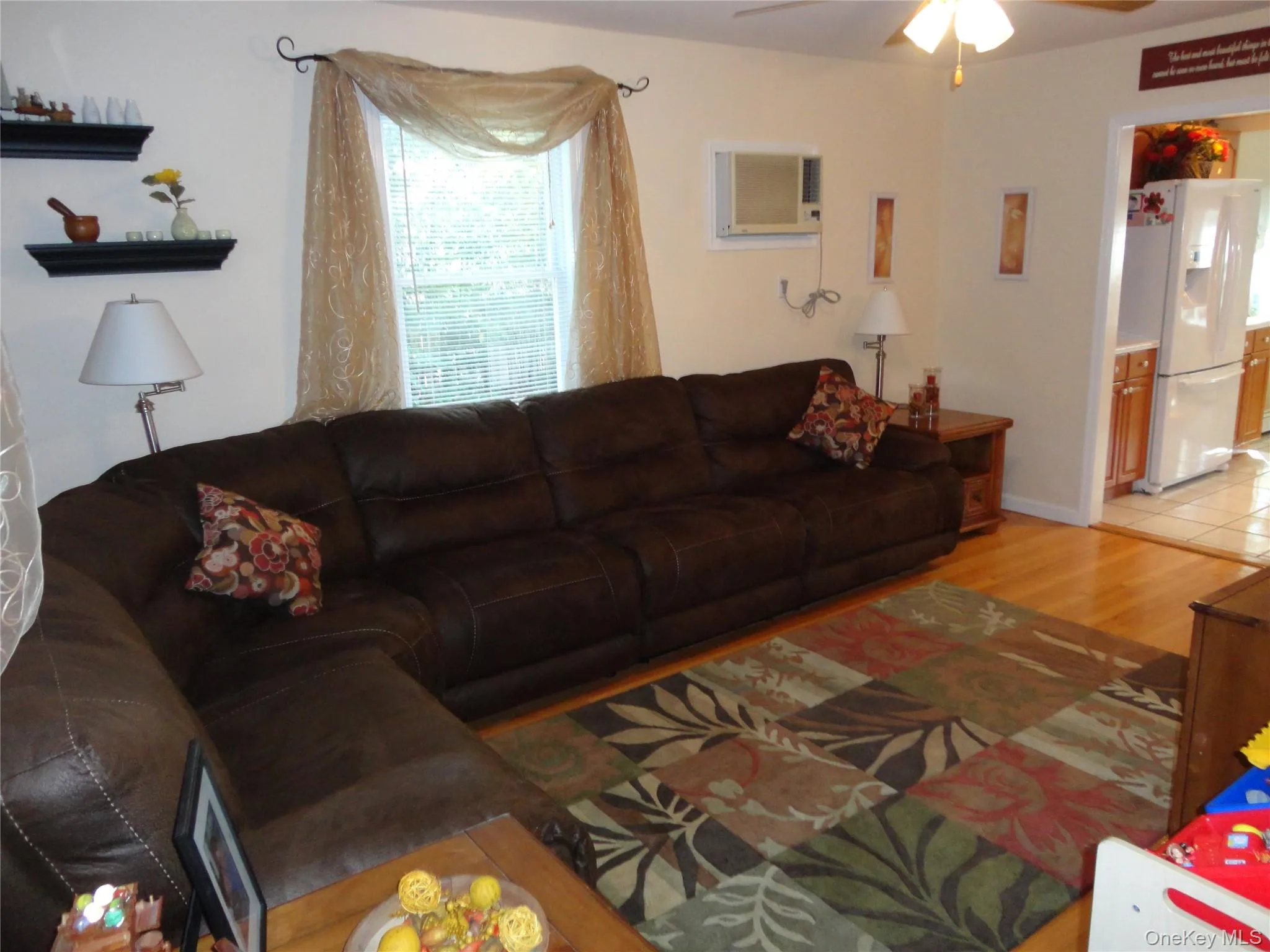 271 Lilac Lane, Smithtown, NY, 3 Bedrooms Bedrooms, 6 Rooms Rooms,1 BathroomBathrooms,Residential Lease,For Rent,Lilac,0,1063501 271 Lilac Lane, Smithtown, NY, 3 Bedrooms Bedrooms, 6 Rooms Rooms,1 BathroomBathrooms,Residential Lease,For Rent,Lilac,0,1063501