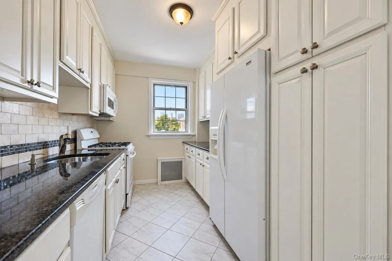 210 Pelham Road, New Rochelle, NY, 2 Bedrooms Bedrooms, 5 Rooms Rooms,1 BathroomBathrooms,Residential,For Rent,Pelham,0,1063502 210 Pelham Road, New Rochelle, NY, 2 Bedrooms Bedrooms, 5 Rooms Rooms,1 BathroomBathrooms,Residential,For Rent,Pelham,0,1063502