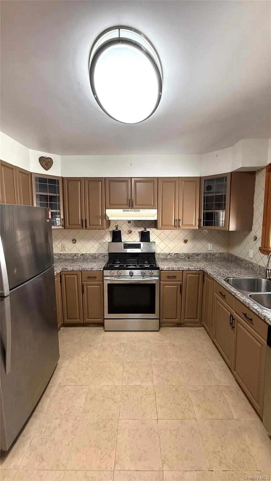 95 Heathcote Road, Hempstead, NY, 3 Bedroom Bedrooms, 6 Room Rooms,2 BathroomBathrooms,Residential Lease,For Rent,Heathcote,0,1063506 95 Heathcote Road, Hempstead, NY, 3 Bedroom Bedrooms, 6 Room Rooms,2 BathroomBathrooms,Residential Lease,For Rent,Heathcote,0,1063506