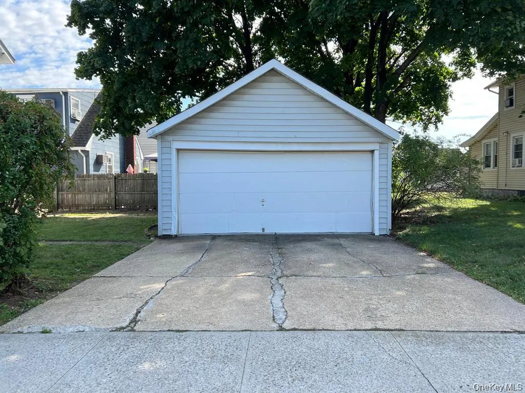 84 Rockaway Parkway, Hempstead, NY, 3 Bedroom Bedrooms, 9 Room Rooms,2 BathroomBathrooms,Residential Lease,For Rent,Rockaway,0,1063507 84 Rockaway Parkway, Hempstead, NY, 3 Bedroom Bedrooms, 9 Room Rooms,2 BathroomBathrooms,Residential Lease,For Rent,Rockaway,0,1063507
