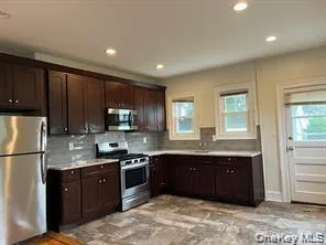 84 Rockaway Parkway, Hempstead, NY, 3 Bedroom Bedrooms, 9 Room Rooms,2 BathroomBathrooms,Residential Lease,For Rent,Rockaway,0,1063507 84 Rockaway Parkway, Hempstead, NY, 3 Bedroom Bedrooms, 9 Room Rooms,2 BathroomBathrooms,Residential Lease,For Rent,Rockaway,0,1063507