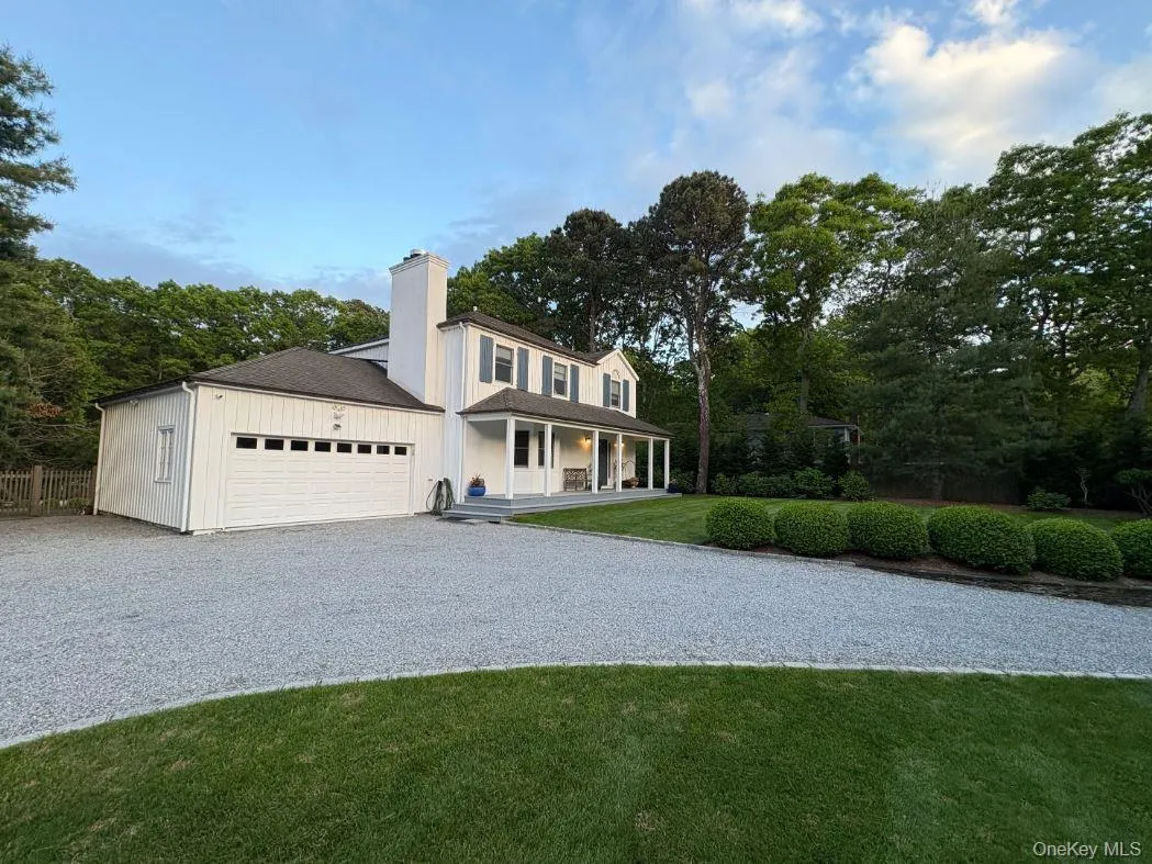 100 Wainscott Nw Road, East Hampton, New York 11975