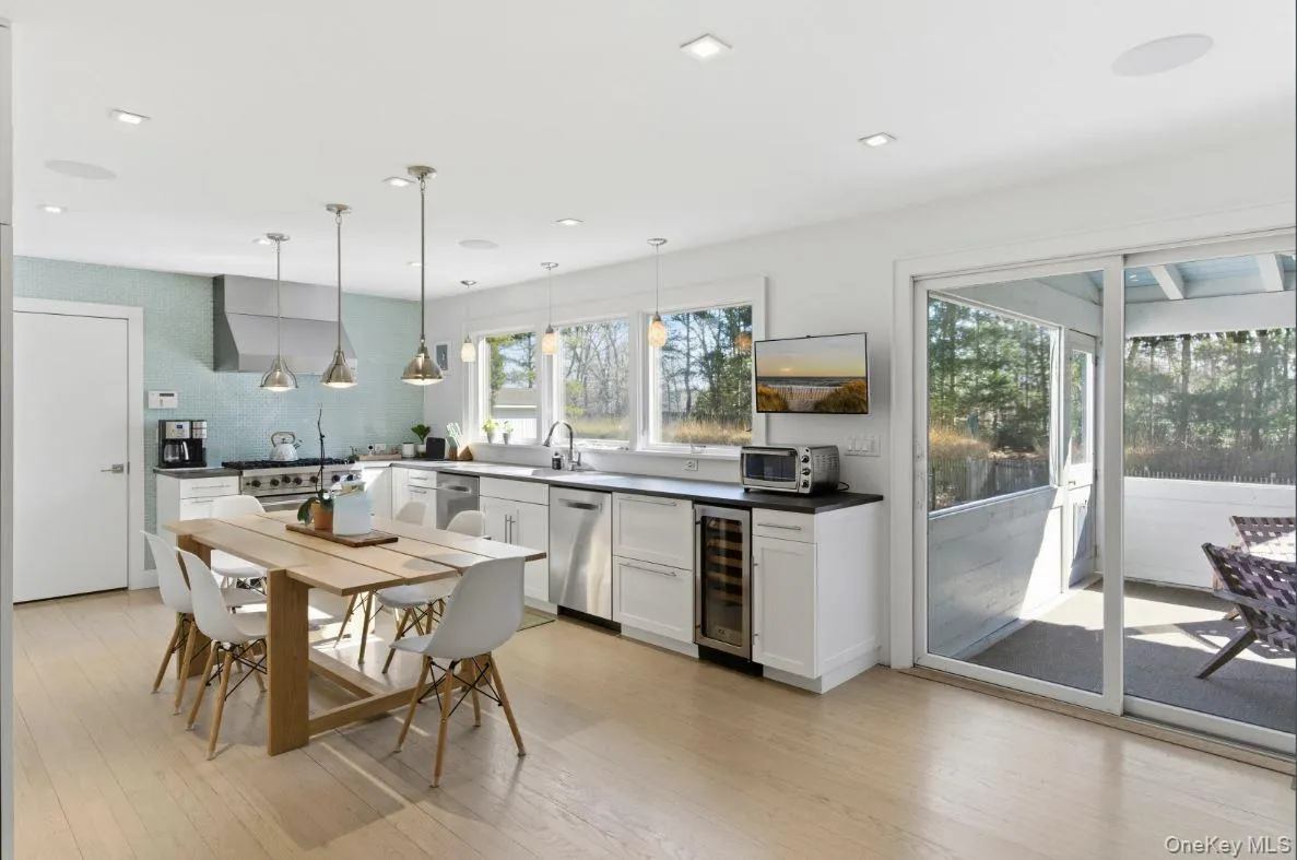 100 Wainscott Nw Road, East Hampton, New York 11975