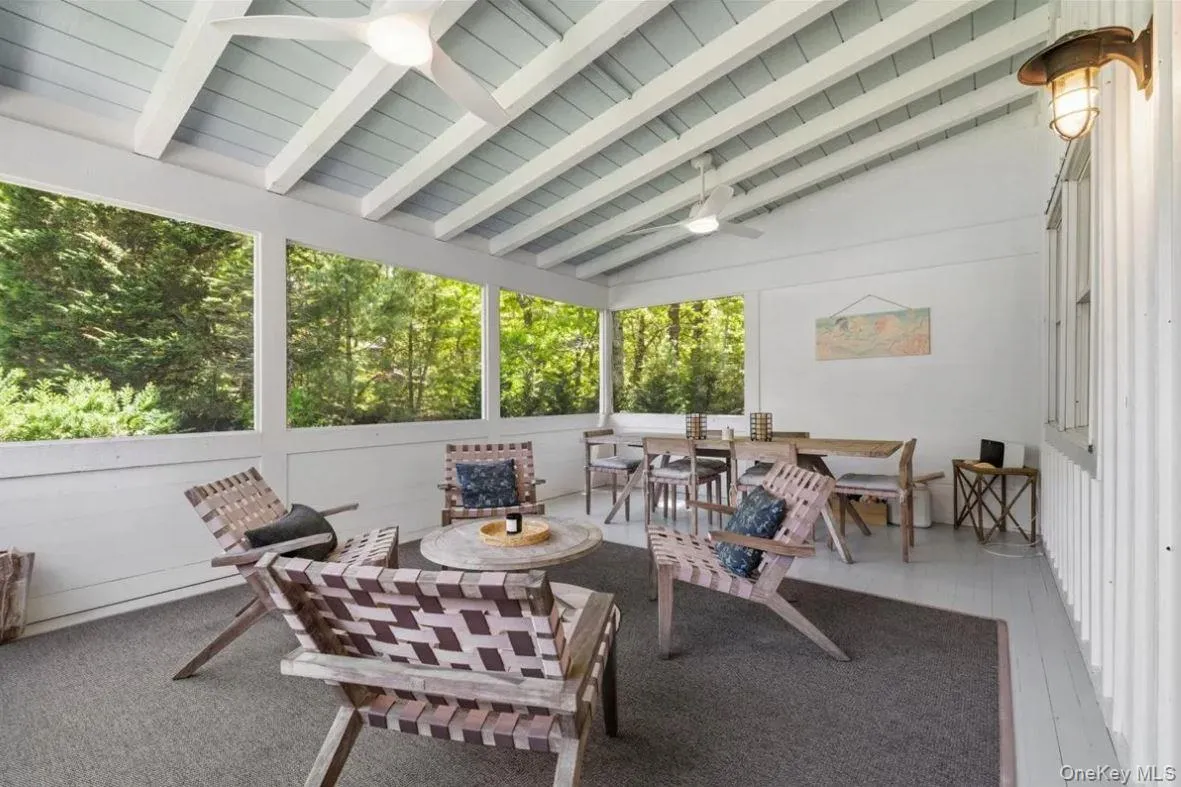 100 Wainscott Nw Road, East Hampton, New York 11975