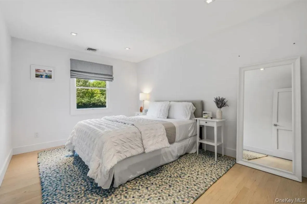 100 Wainscott Nw Road, East Hampton, New York 11975
