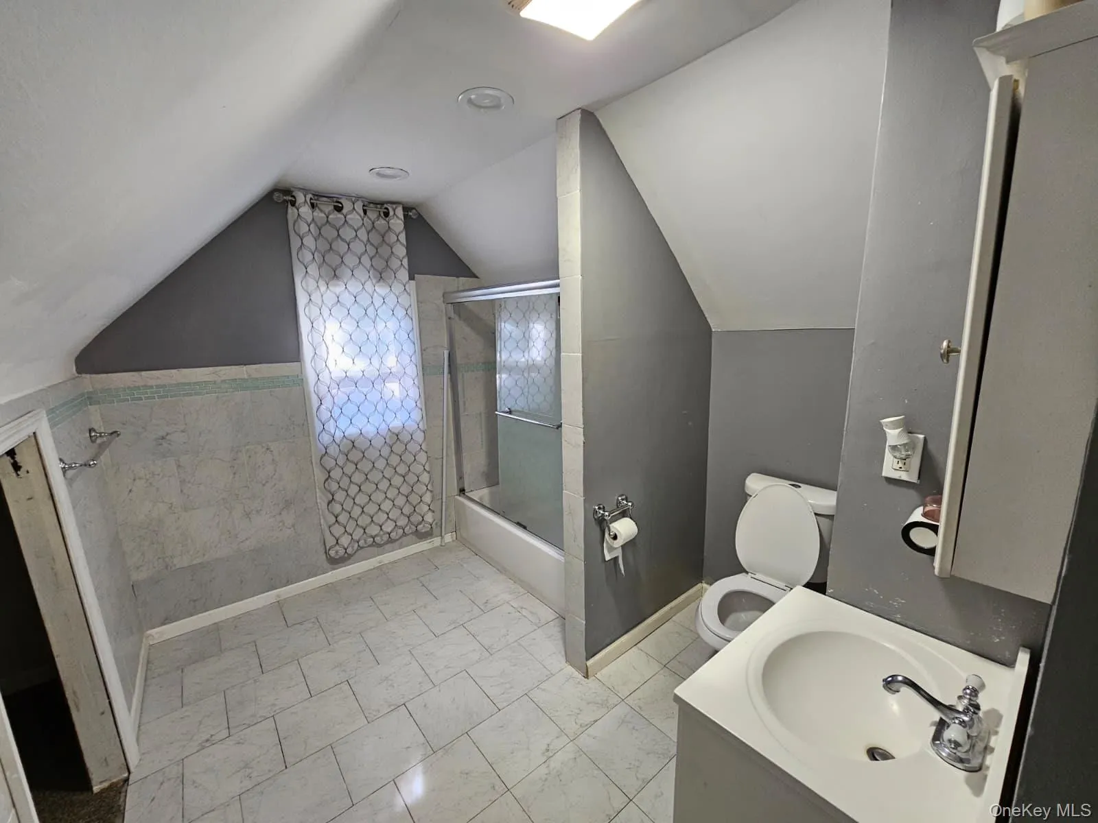 503 Linden Street, Hempstead, NY, 4 Bedrooms Bedrooms, 6 Rooms Rooms,2 BathroomsBathrooms,Residential Lease,For Rent,Linden,0,1063514 503 Linden Street, Hempstead, NY, 4 Bedrooms Bedrooms, 6 Rooms Rooms,2 BathroomsBathrooms,Residential Lease,For Rent,Linden,0,1063514