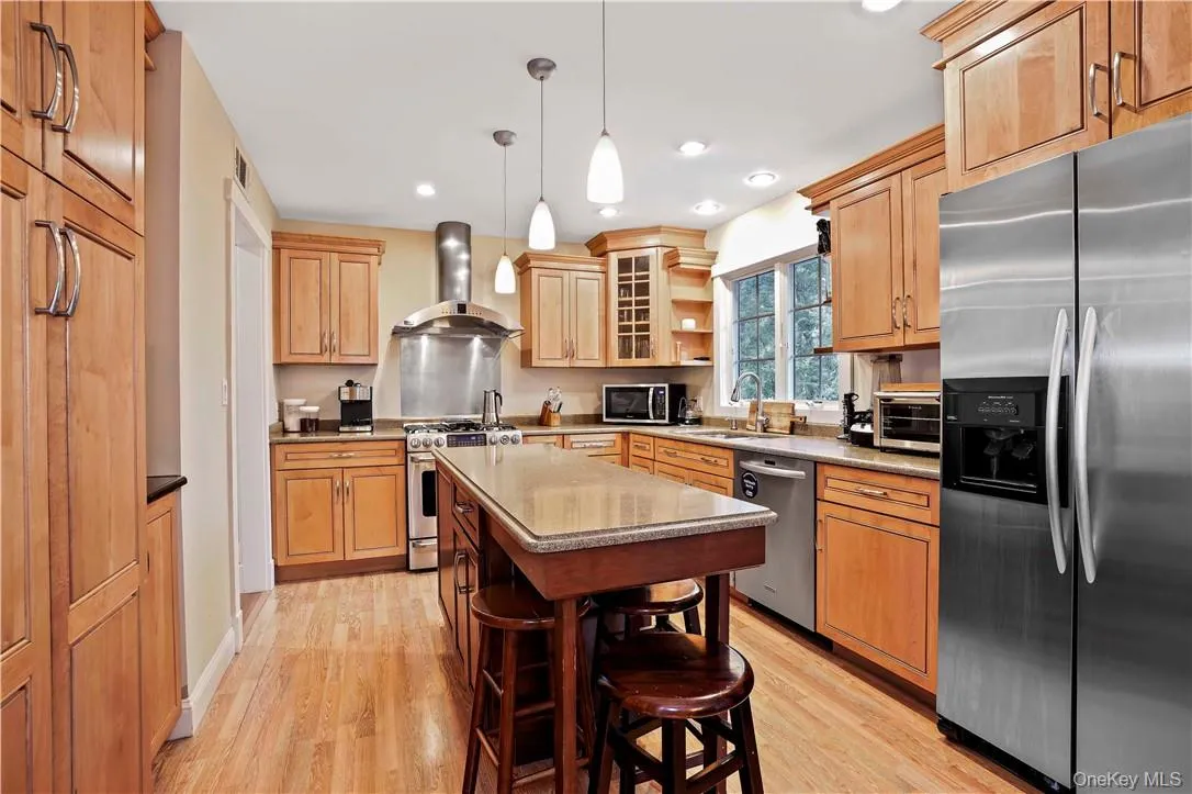 99 New Sprain Road, Greenburgh, NY, 4 Bedrooms Bedrooms, 9 Rooms Rooms,3 BathroomsBathrooms,Residential Lease,For Rent,New Sprain,0,1063523 99 New Sprain Road, Greenburgh, NY, 4 Bedrooms Bedrooms, 9 Rooms Rooms,3 BathroomsBathrooms,Residential Lease,For Rent,New Sprain,0,1063523