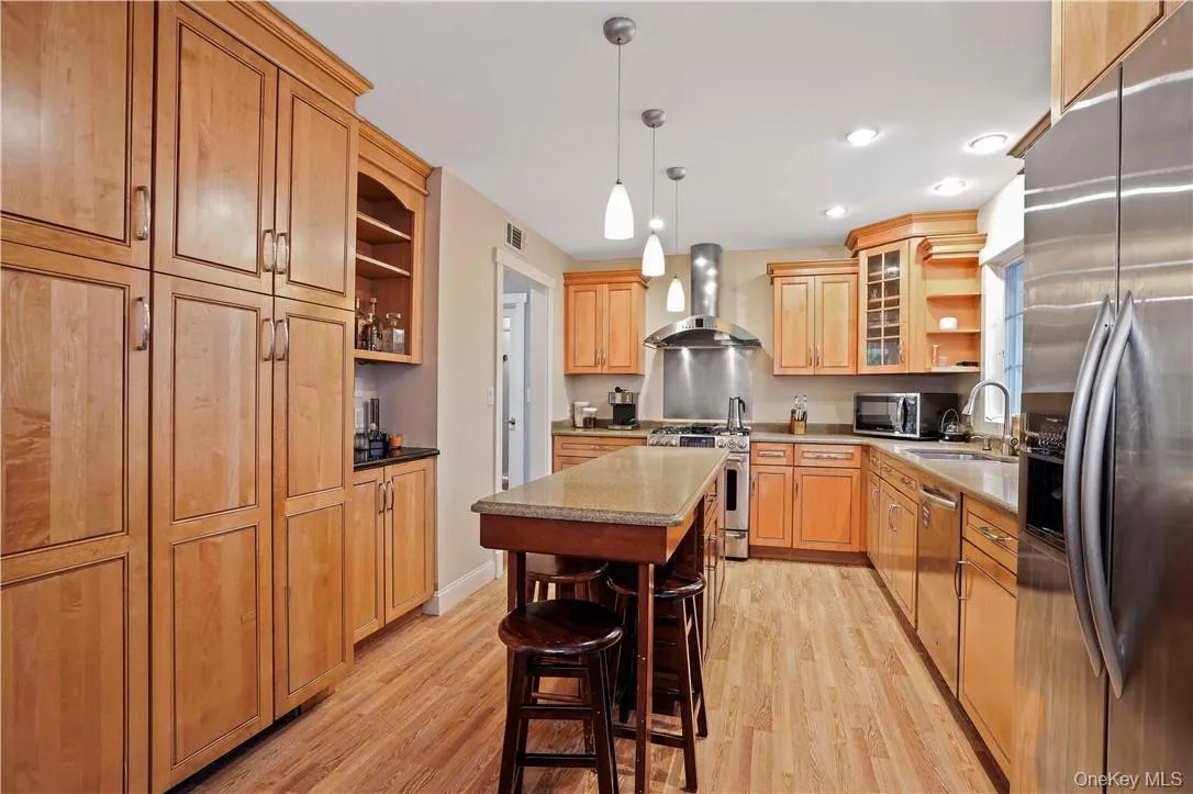 99 New Sprain Road, Greenburgh, NY, 4 Bedrooms Bedrooms, 9 Rooms Rooms,3 BathroomsBathrooms,Residential Lease,For Rent,New Sprain,0,1063523 99 New Sprain Road, Greenburgh, NY, 4 Bedrooms Bedrooms, 9 Rooms Rooms,3 BathroomsBathrooms,Residential Lease,For Rent,New Sprain,0,1063523
