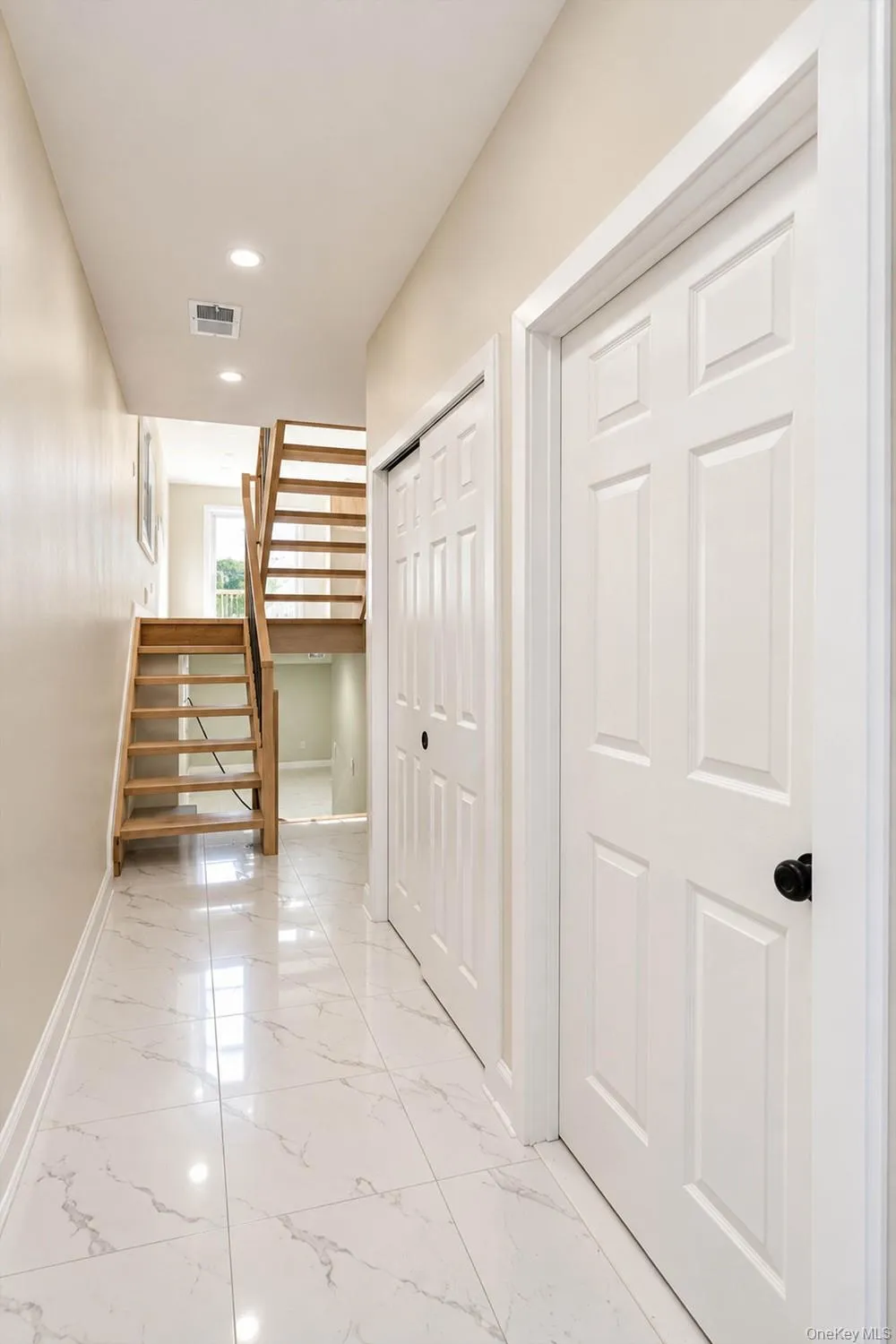 6 Amador Street, New York, NY, 3 Bedrooms Bedrooms, 8 Rooms Rooms,2 BathroomsBathrooms,Residential,For Rent,Amador,0,1063524 6 Amador Street, New York, NY, 3 Bedrooms Bedrooms, 8 Rooms Rooms,2 BathroomsBathrooms,Residential,For Rent,Amador,0,1063524