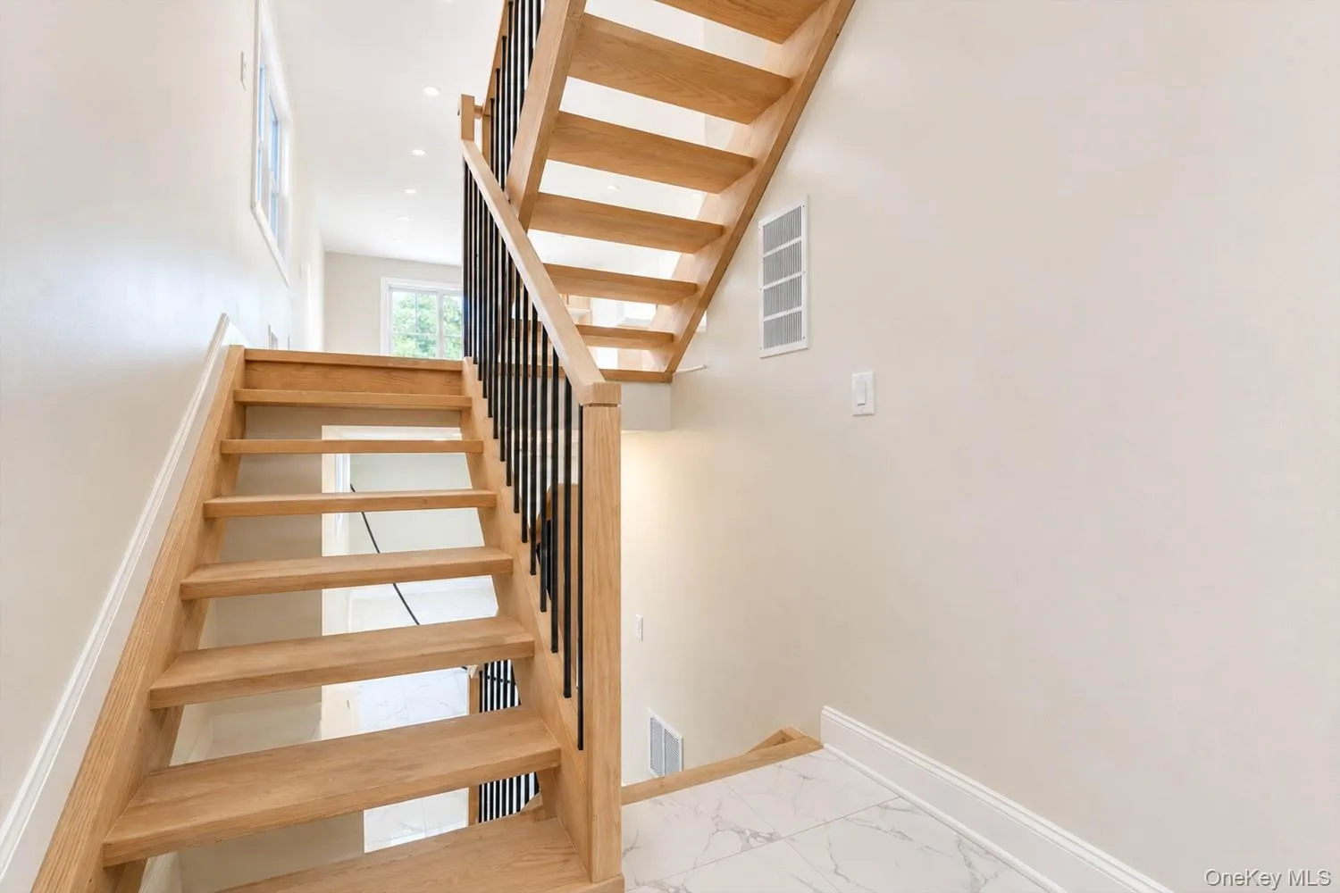 6 Amador Street, New York, NY, 3 Bedrooms Bedrooms, 8 Rooms Rooms,2 BathroomsBathrooms,Residential,For Rent,Amador,0,1063524 6 Amador Street, New York, NY, 3 Bedrooms Bedrooms, 8 Rooms Rooms,2 BathroomsBathrooms,Residential,For Rent,Amador,0,1063524