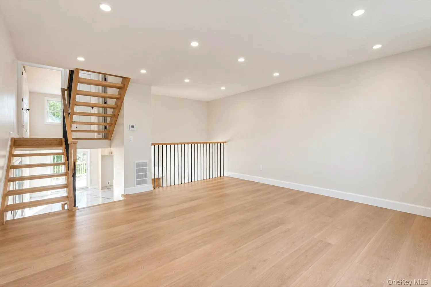 6 Amador Street, New York, NY, 3 Bedrooms Bedrooms, 8 Rooms Rooms,2 BathroomsBathrooms,Residential,For Rent,Amador,0,1063524 6 Amador Street, New York, NY, 3 Bedrooms Bedrooms, 8 Rooms Rooms,2 BathroomsBathrooms,Residential,For Rent,Amador,0,1063524