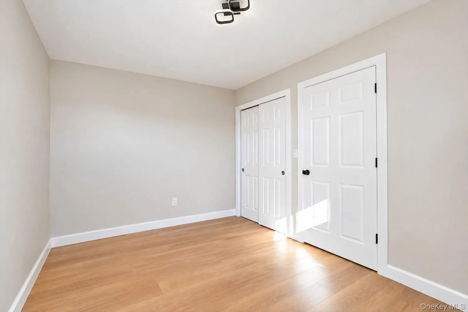 6 Amador Street, New York, NY, 3 Bedrooms Bedrooms, 8 Rooms Rooms,2 BathroomsBathrooms,Residential,For Rent,Amador,0,1063524 6 Amador Street, New York, NY, 3 Bedrooms Bedrooms, 8 Rooms Rooms,2 BathroomsBathrooms,Residential,For Rent,Amador,0,1063524