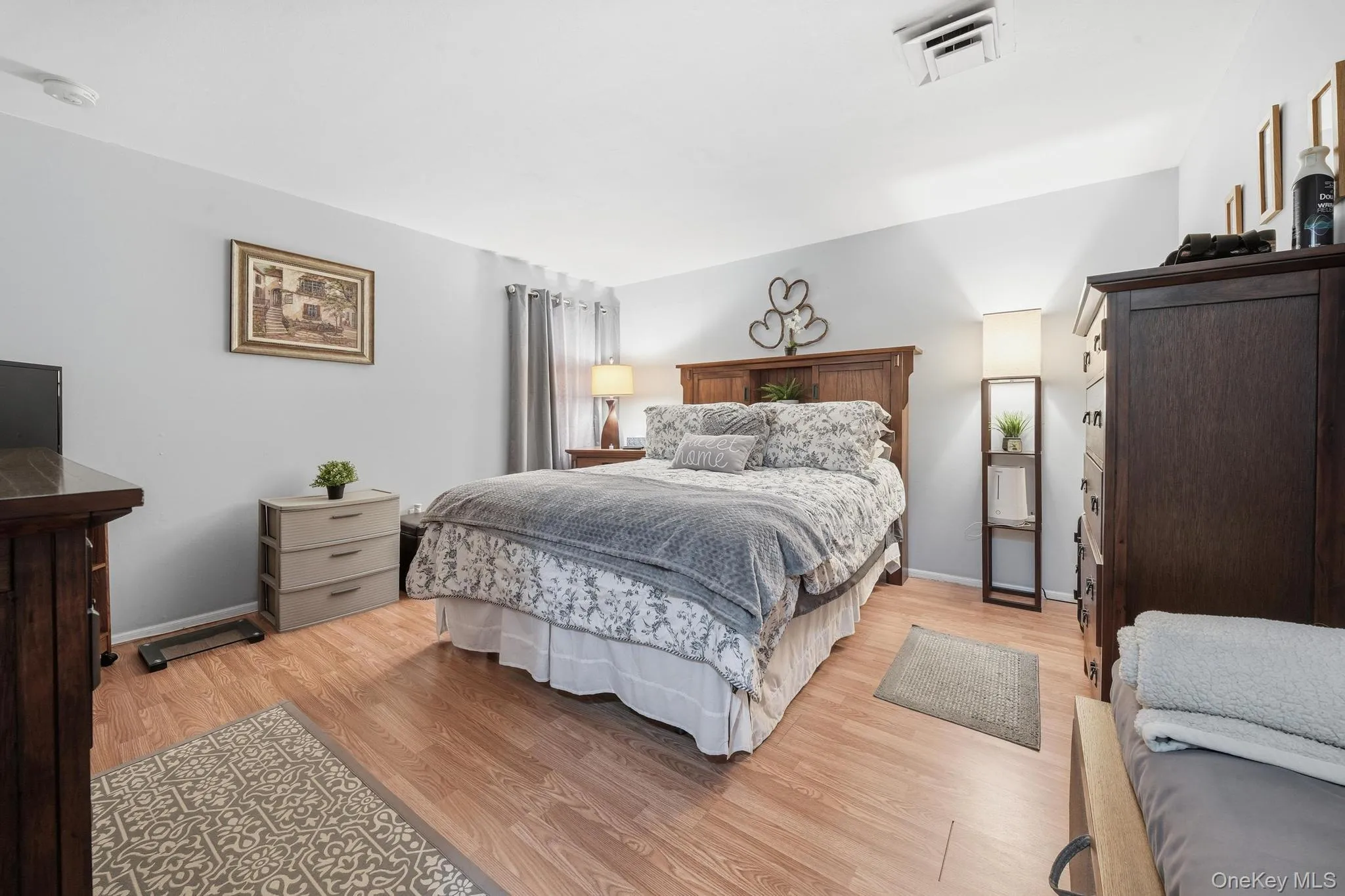 1523 Dewey Avenue, Hempstead, NY, 6 Bedrooms Bedrooms, 12 Rooms Rooms,3 BathroomsBathrooms,Residential,For Rent,Dewey,0,1063527 1523 Dewey Avenue, Hempstead, NY, 6 Bedrooms Bedrooms, 12 Rooms Rooms,3 BathroomsBathrooms,Residential,For Rent,Dewey,0,1063527