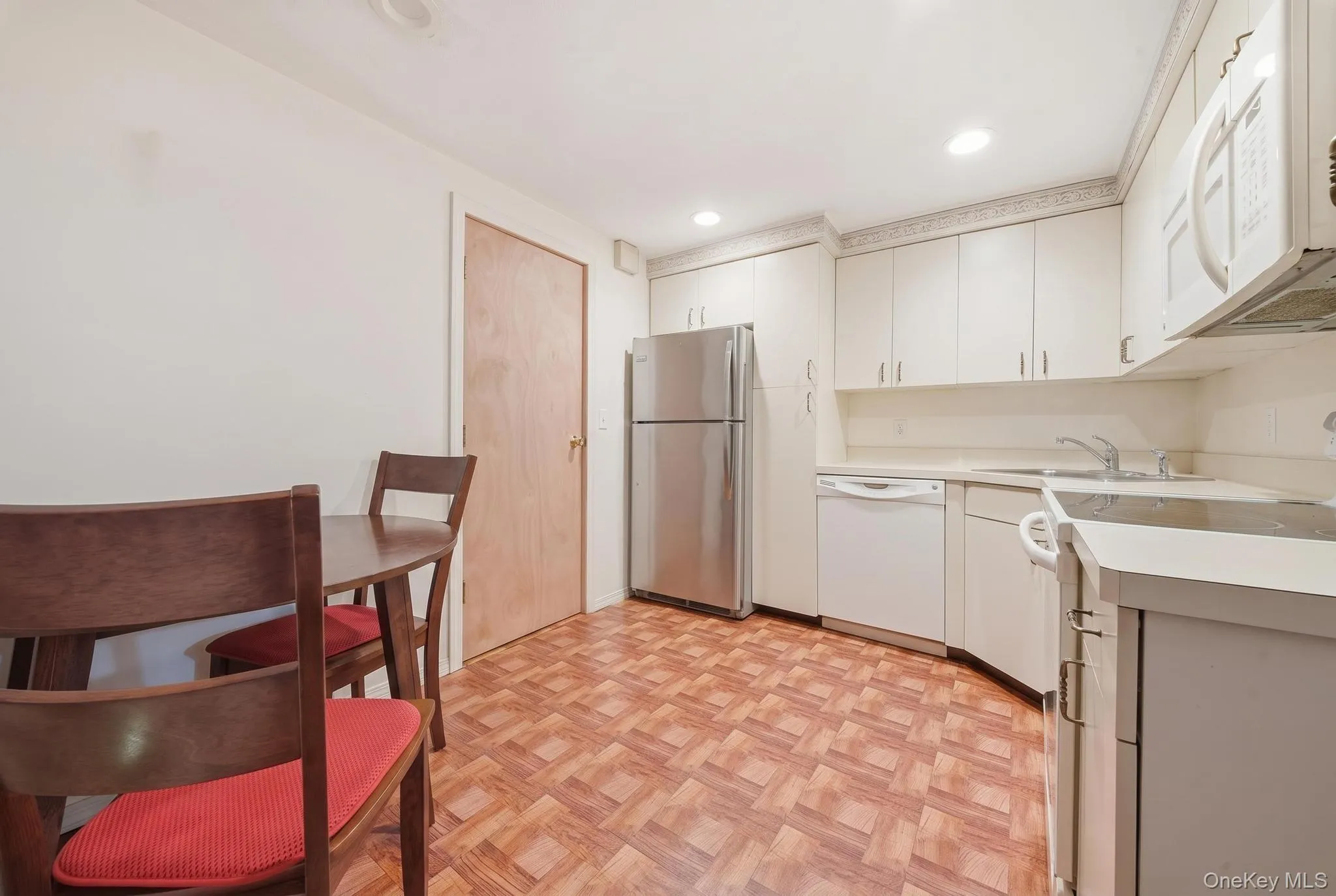 1523 Dewey Avenue, Hempstead, NY, 6 Bedrooms Bedrooms, 12 Rooms Rooms,3 BathroomsBathrooms,Residential,For Rent,Dewey,0,1063527 1523 Dewey Avenue, Hempstead, NY, 6 Bedrooms Bedrooms, 12 Rooms Rooms,3 BathroomsBathrooms,Residential,For Rent,Dewey,0,1063527